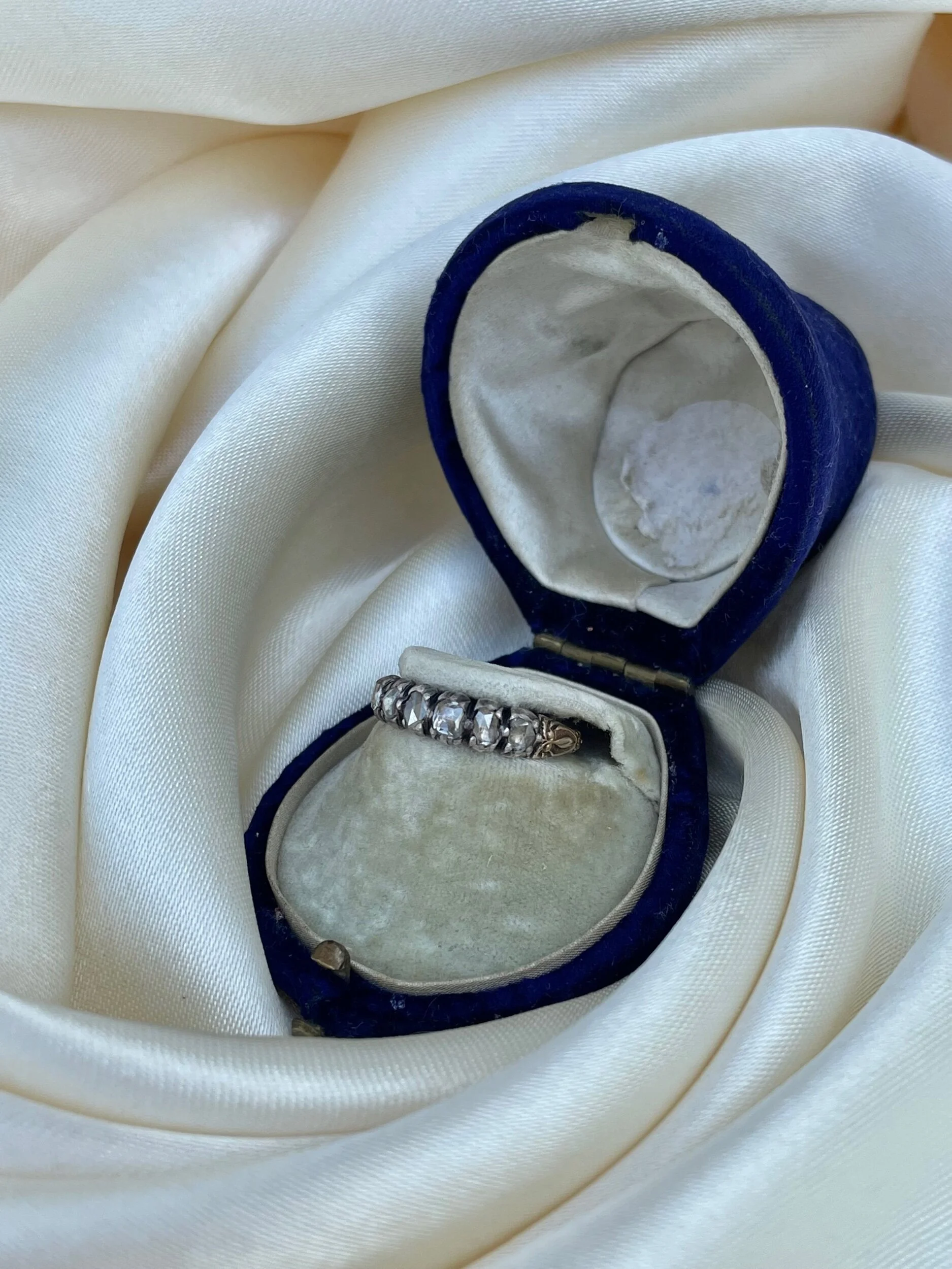 9BB7D219-56AF-45DB-B74F-E5CCE52F9E94