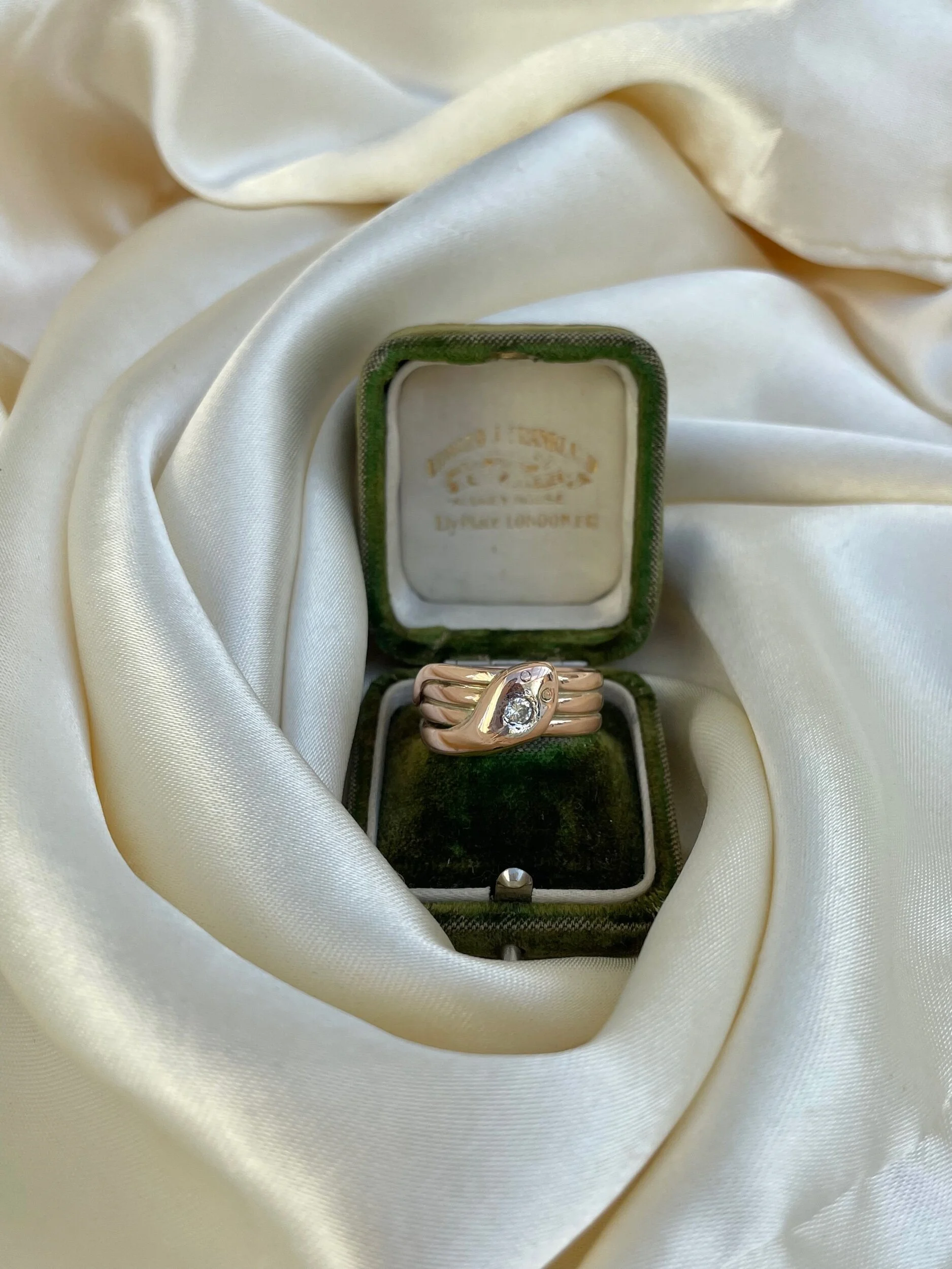 1B1DB0F5-C840-4E29-8778-F8D3B5AE1D05