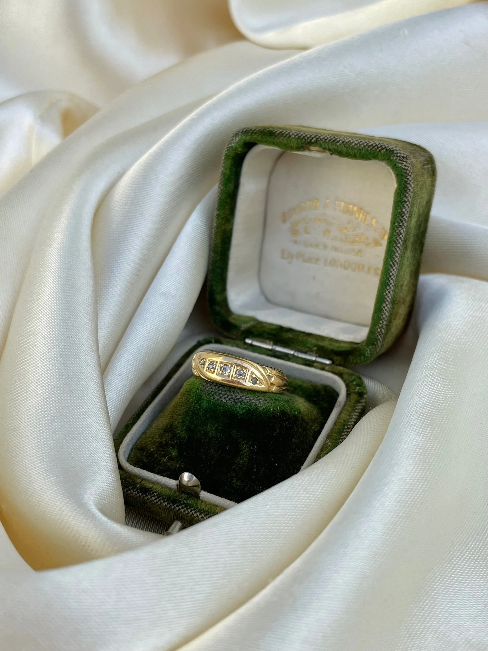 5A42F4F2-2157-456C-B7EE-B2732679D88A