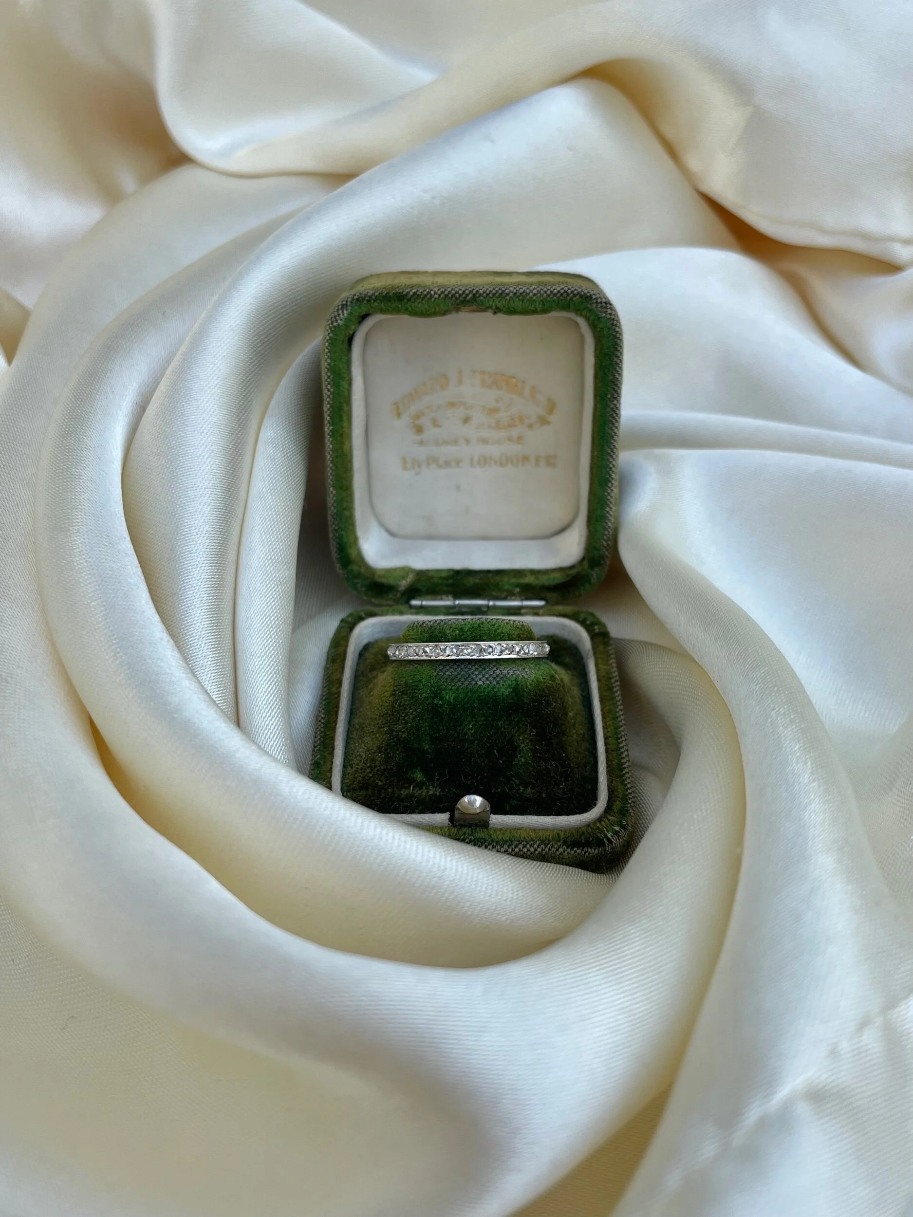 D8DFFAAF-3FBA-4422-AD7B-D4800E41C1CB