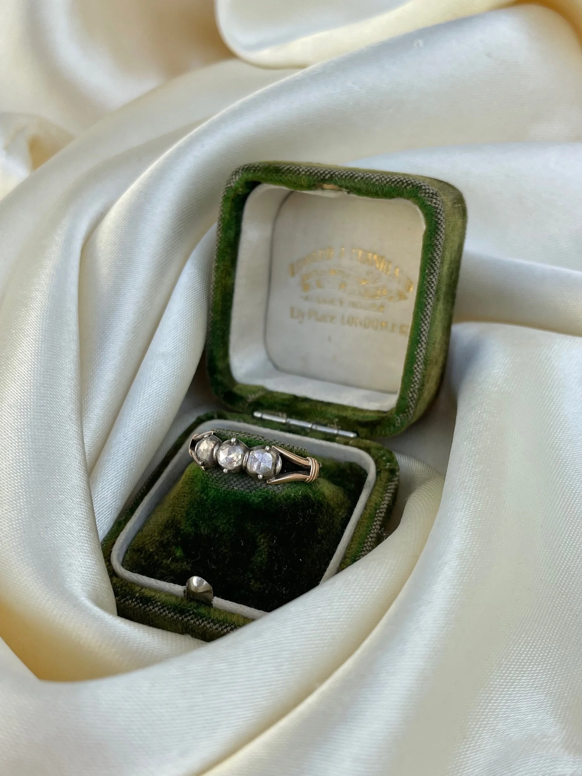 10A79513-6EF4-4DC4-9200-FAE013AD461F