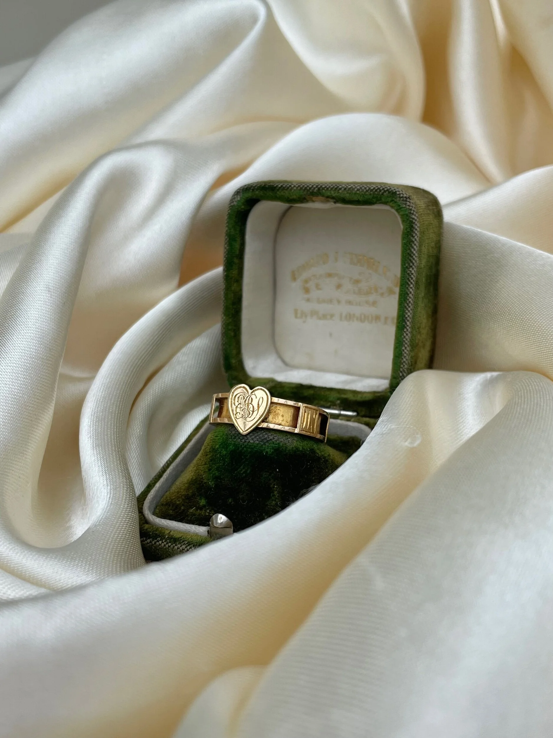 86D5B2F9-8026-4D82-A461-AE7833A59CEC