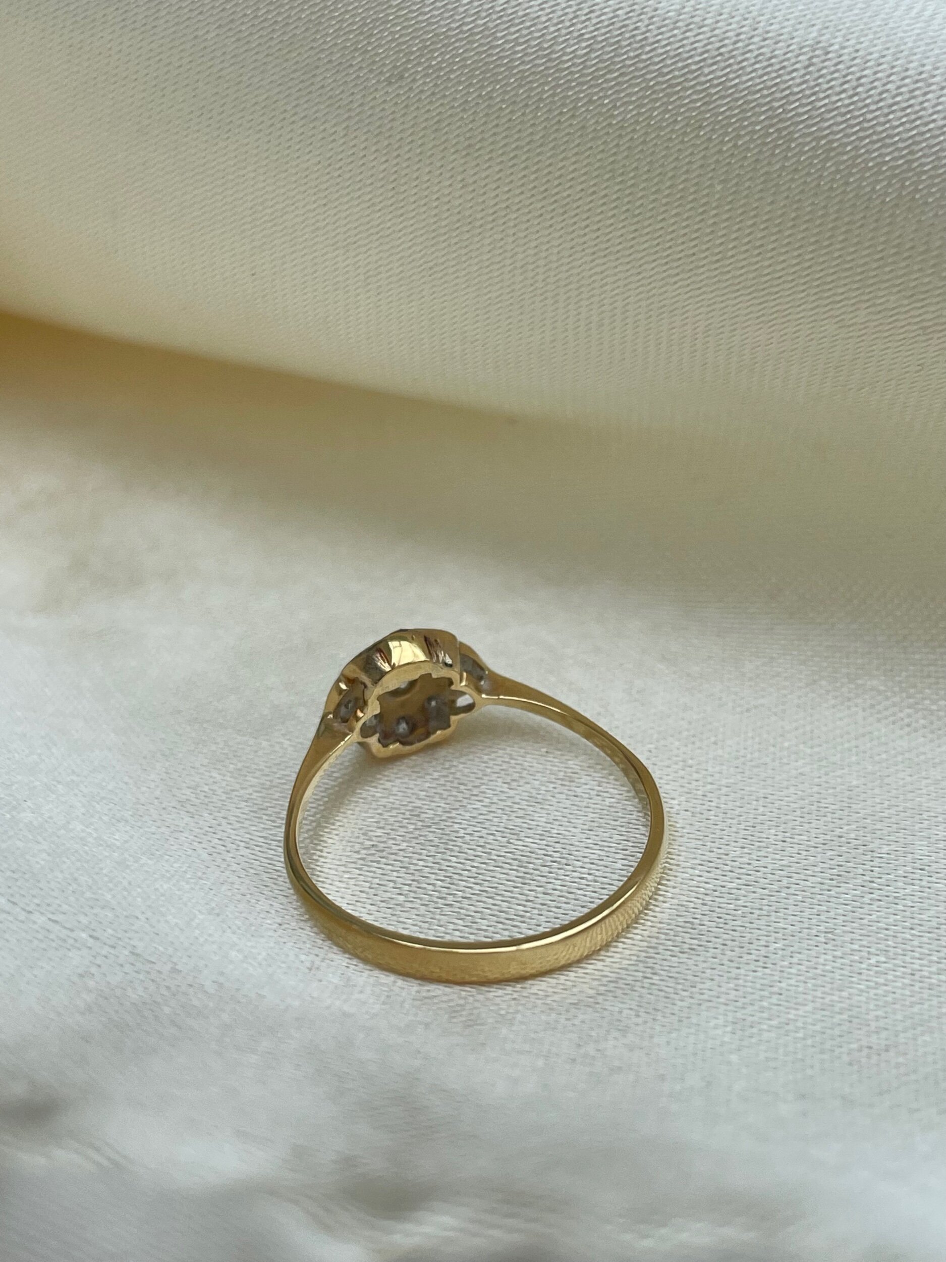 AF440B43-6984-4899-9DB5-DBAA6231B2C6