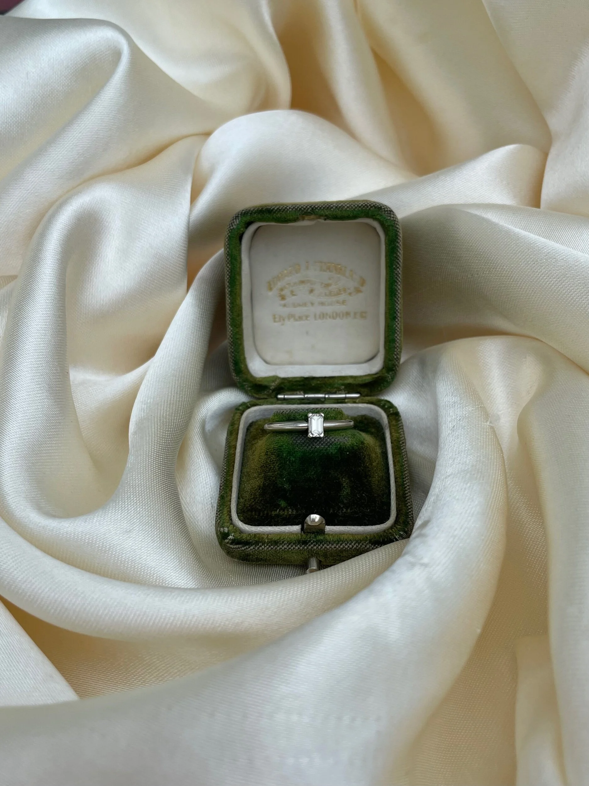 DA6548D8-E0C1-4FE1-AEA9-EB2D254A06F2