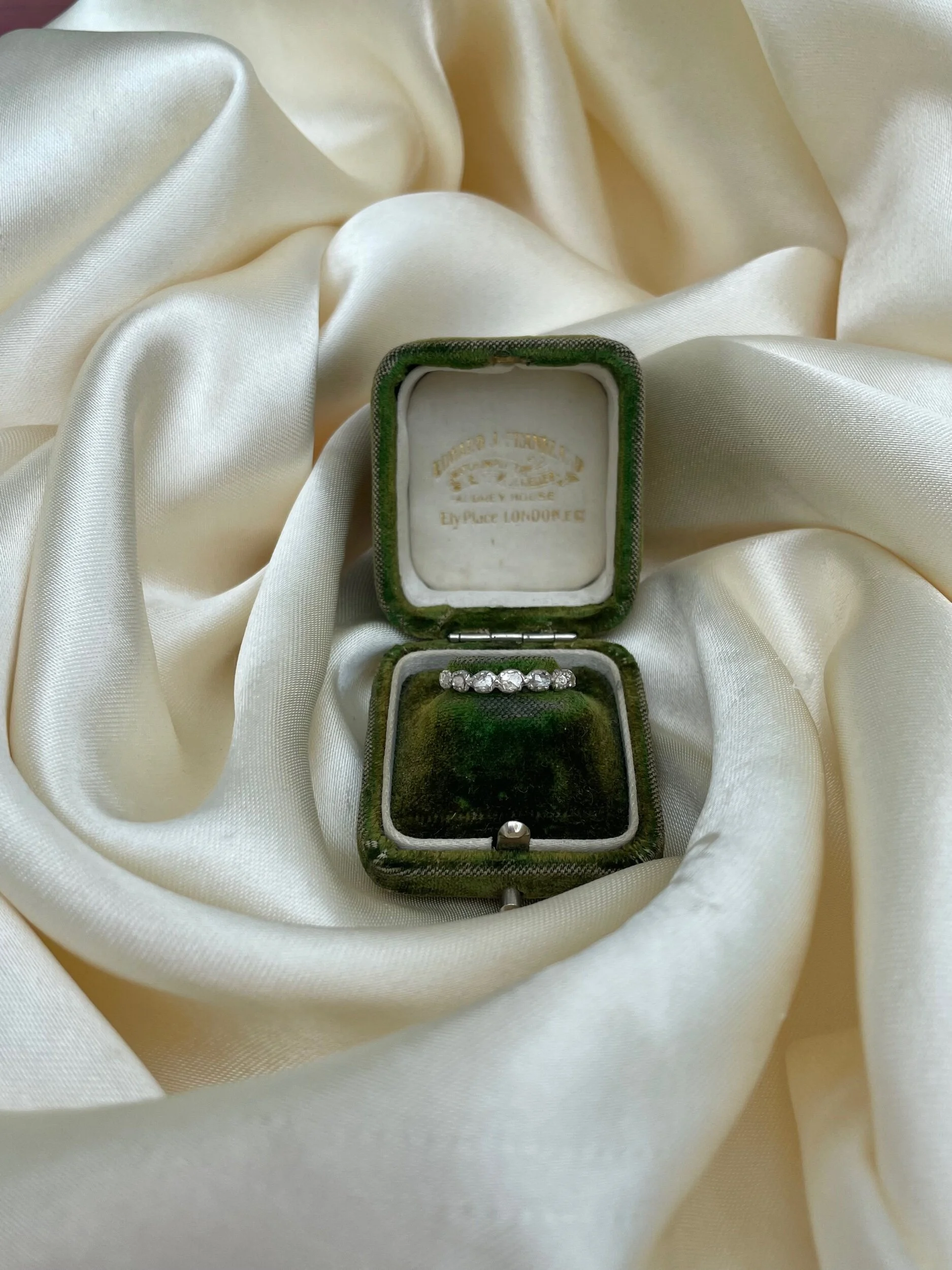 00D627B8-D46F-44EF-B414-FE699F508DD8