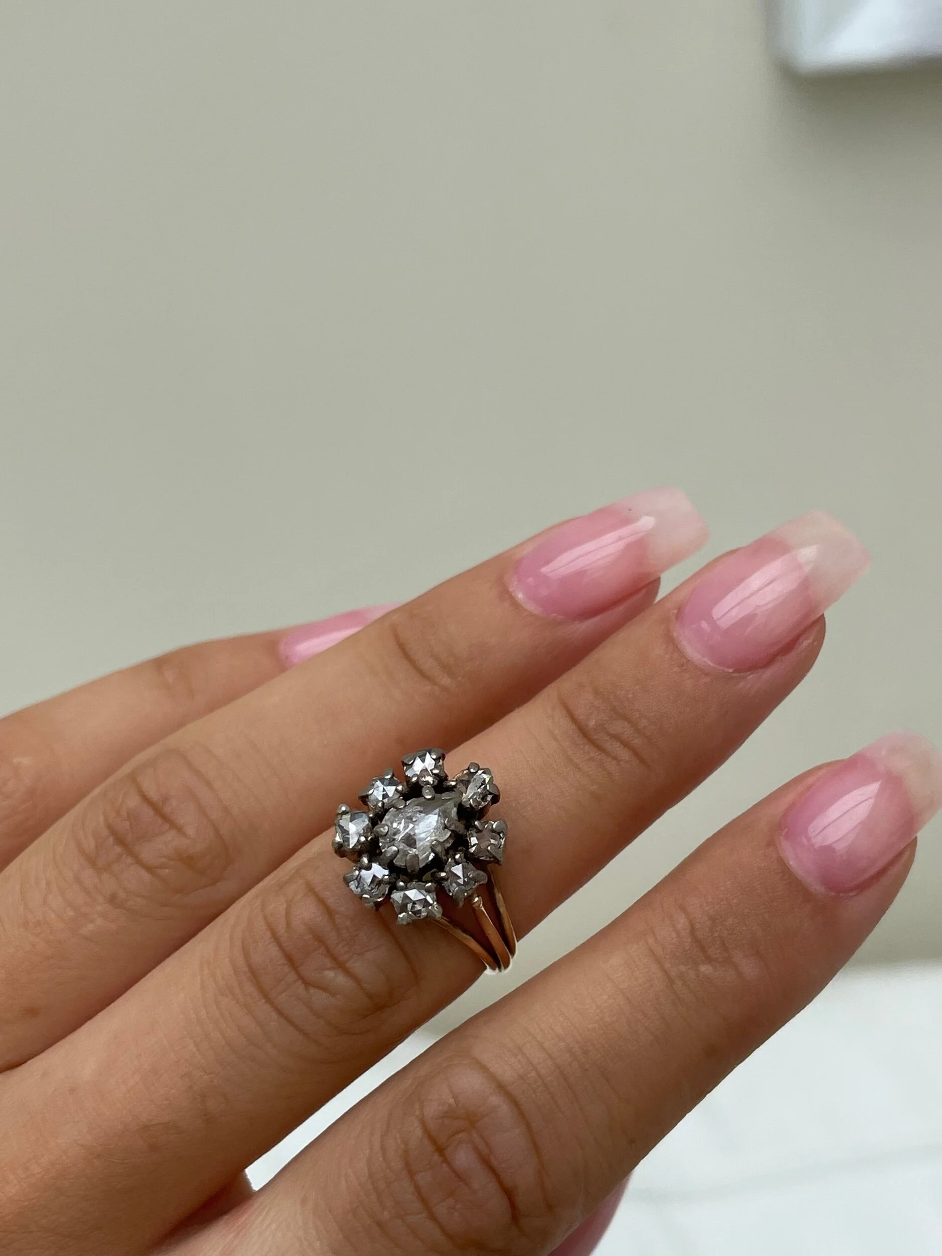 D3EA8504-883E-4796-B474-86BED35D9119