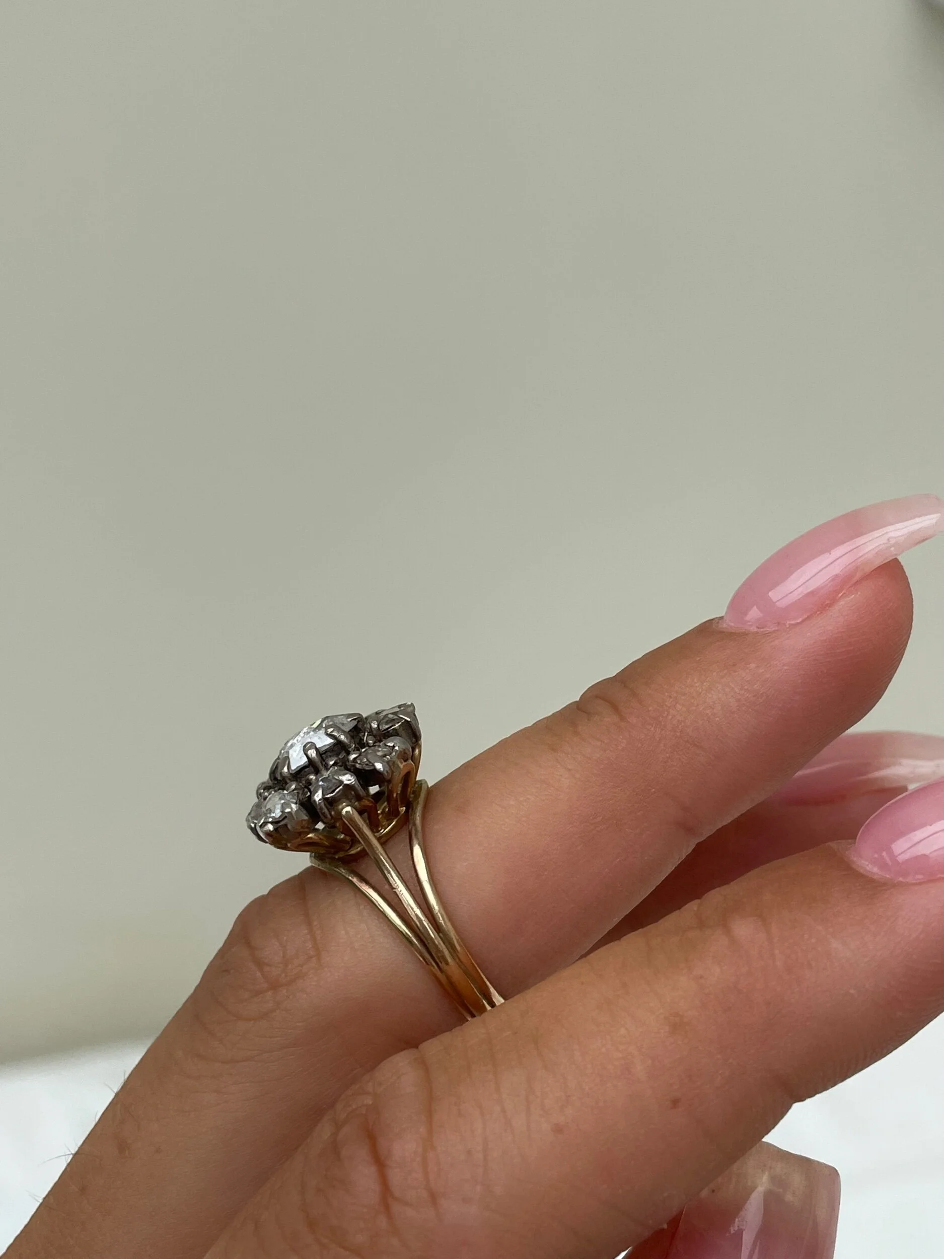 BF556AD3-F1D8-4747-A030-1D33D850B6D3