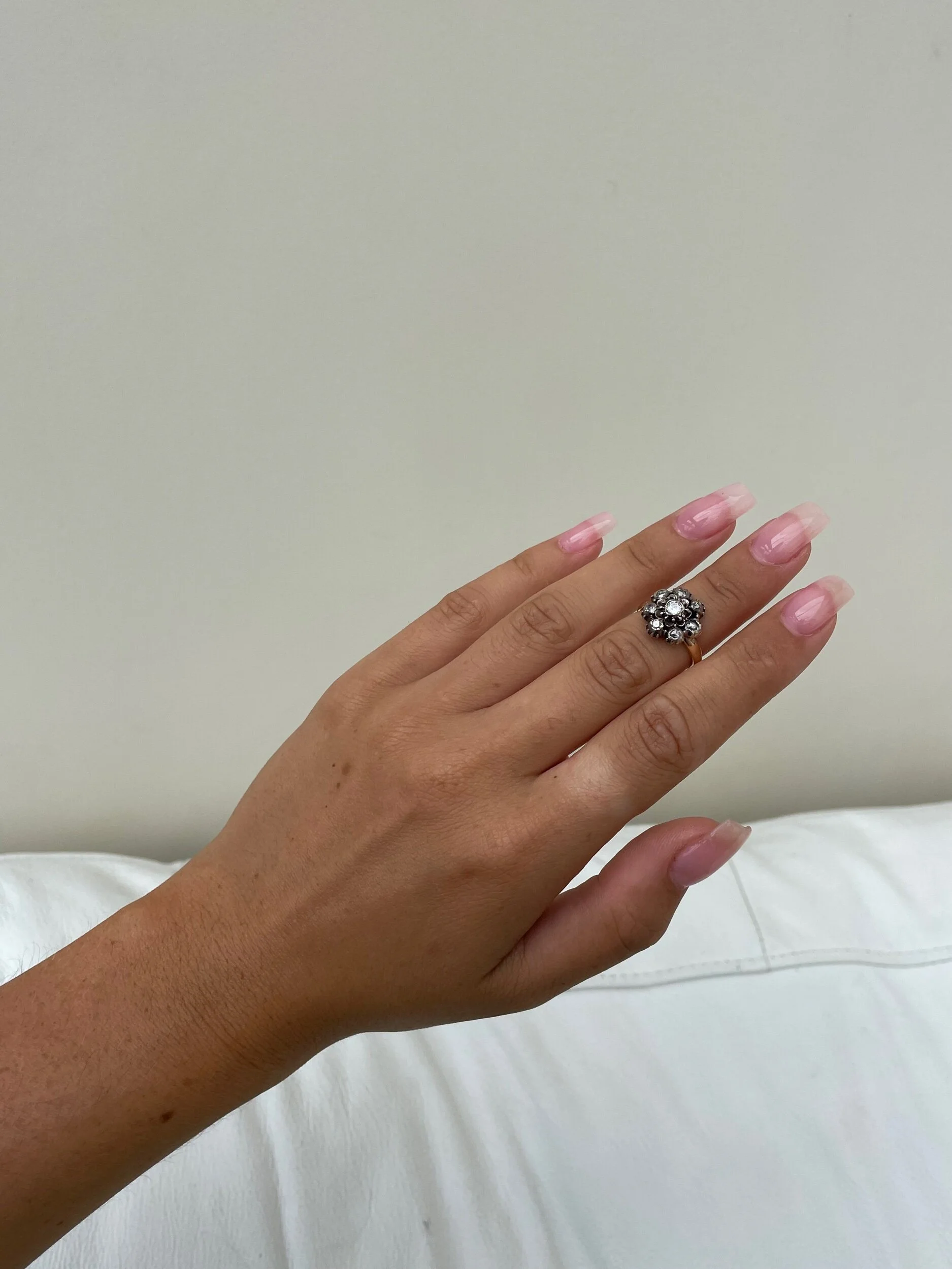 B84FD3E0-D3DD-42F2-ADF6-A958A5622E56