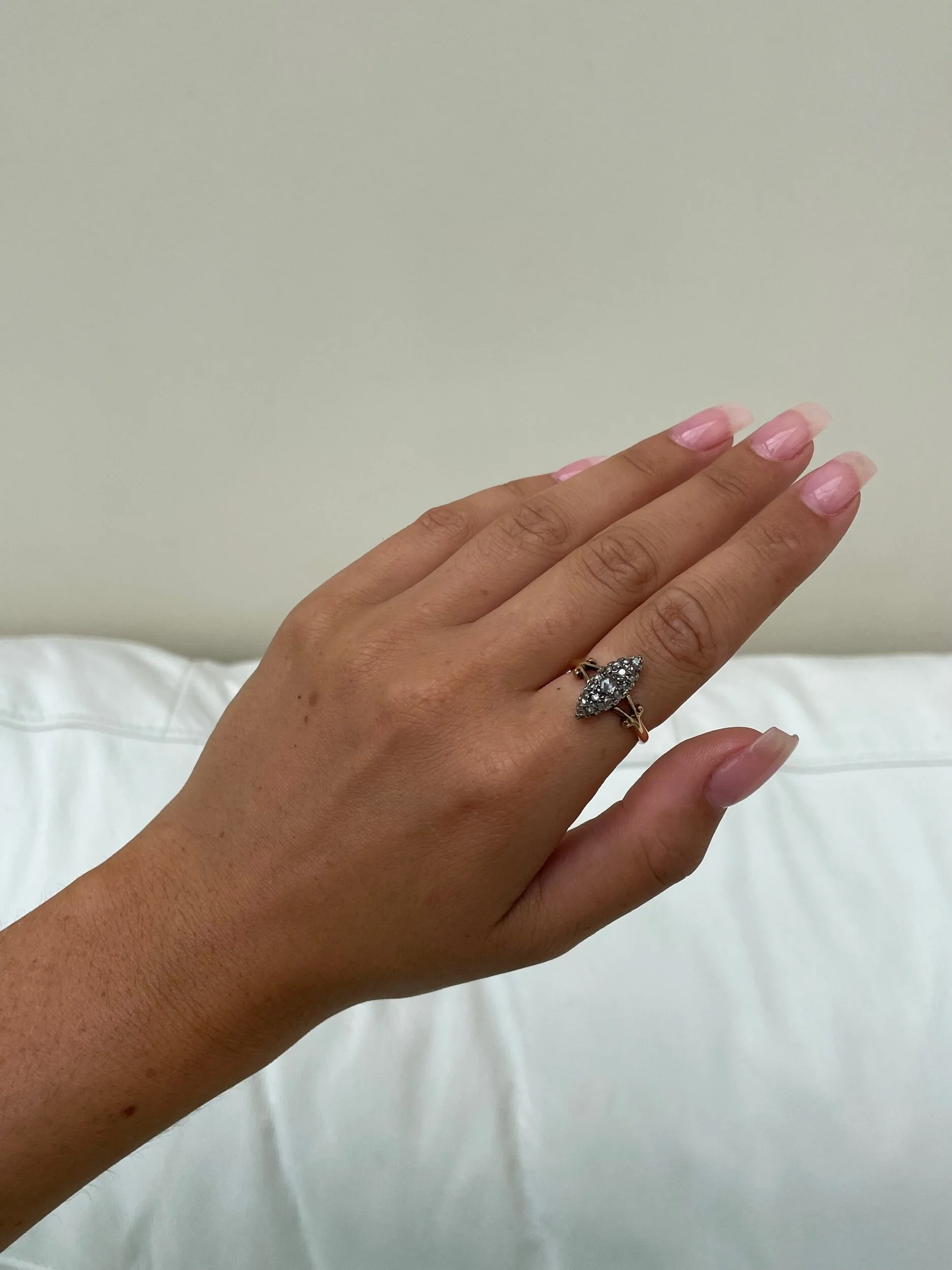 41220842-8D78-4C49-BFFA-BFAC37B022F5