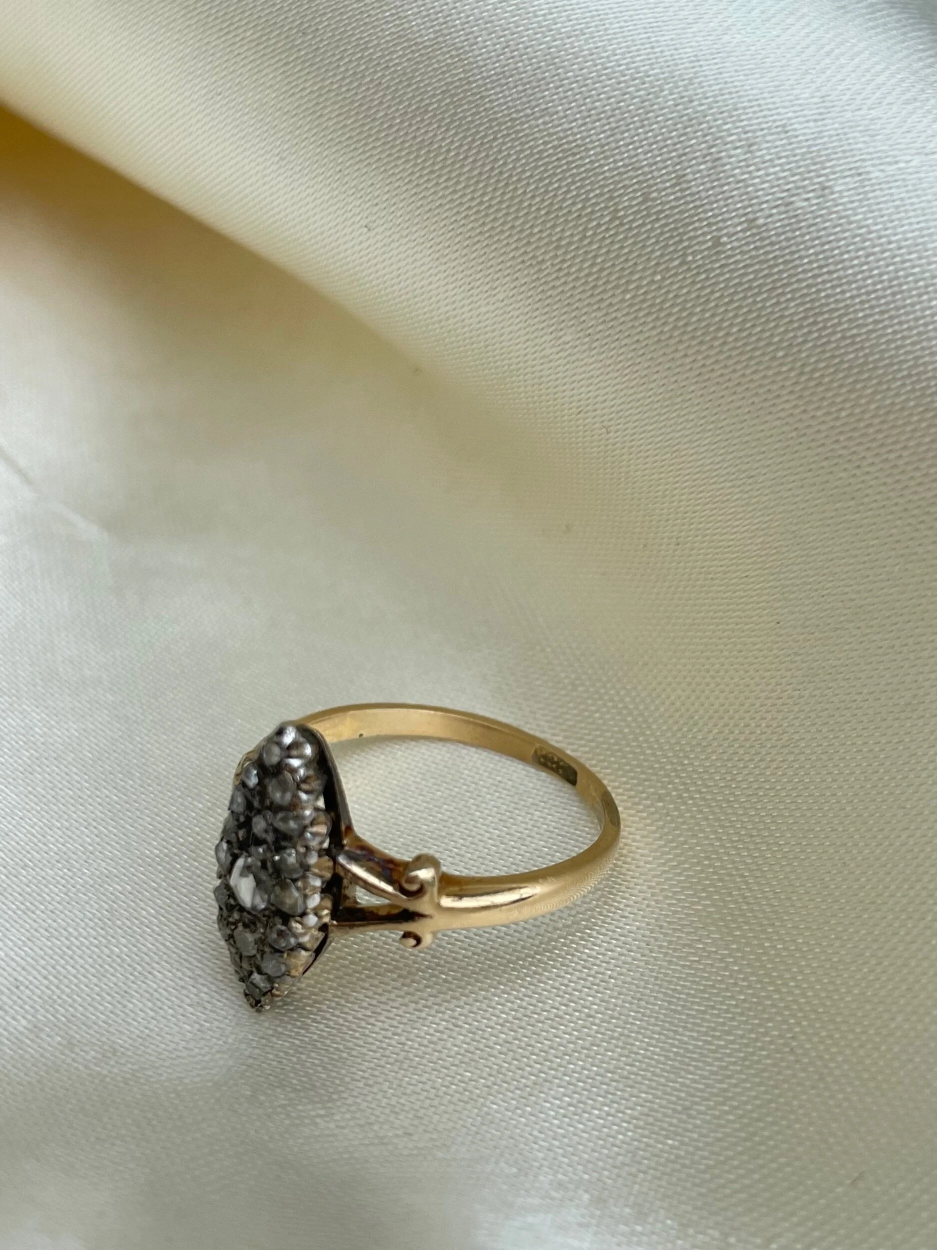 4696460C-6A74-4B2C-B8FC-FA36D9637223