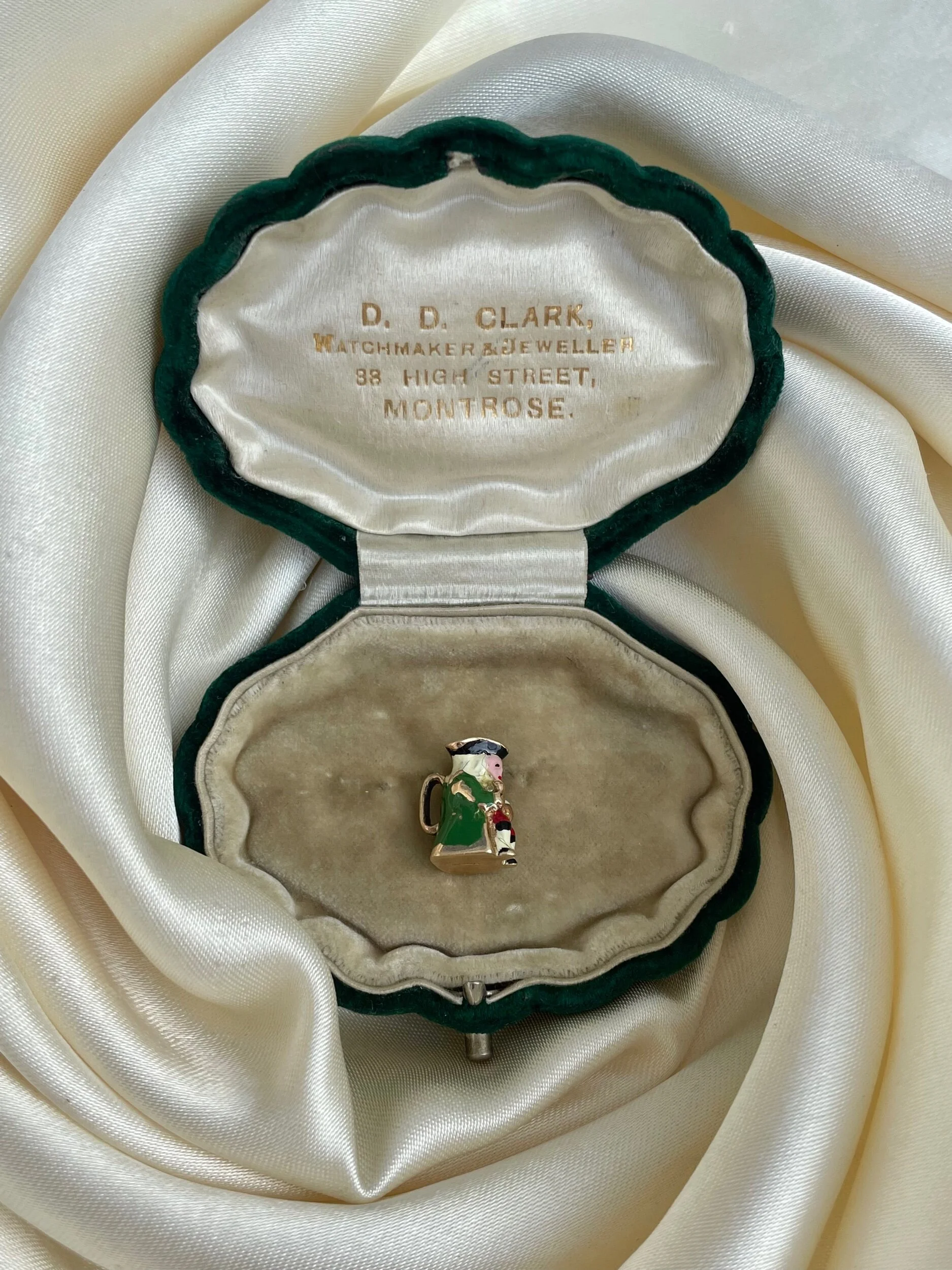 77C5F1E4-3D5D-434D-AA36-6AD8219C1471