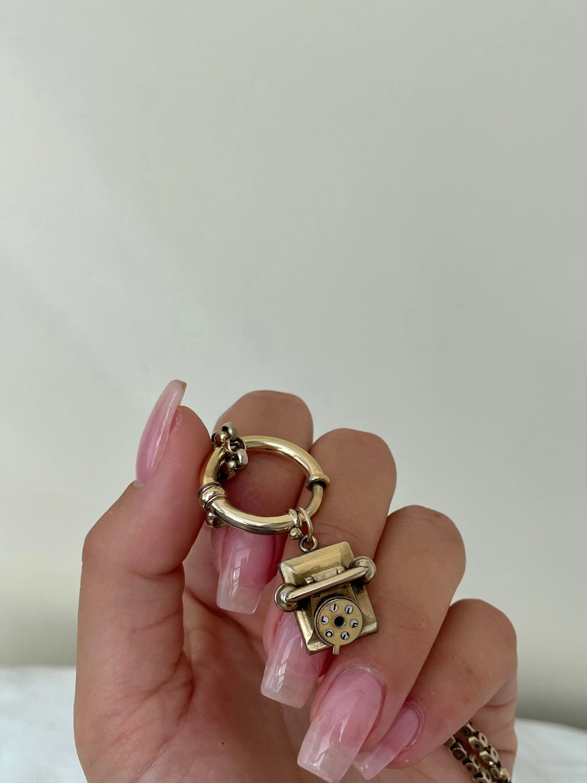 260047EC-F3EF-4AB2-9735-13FFF1F3F380