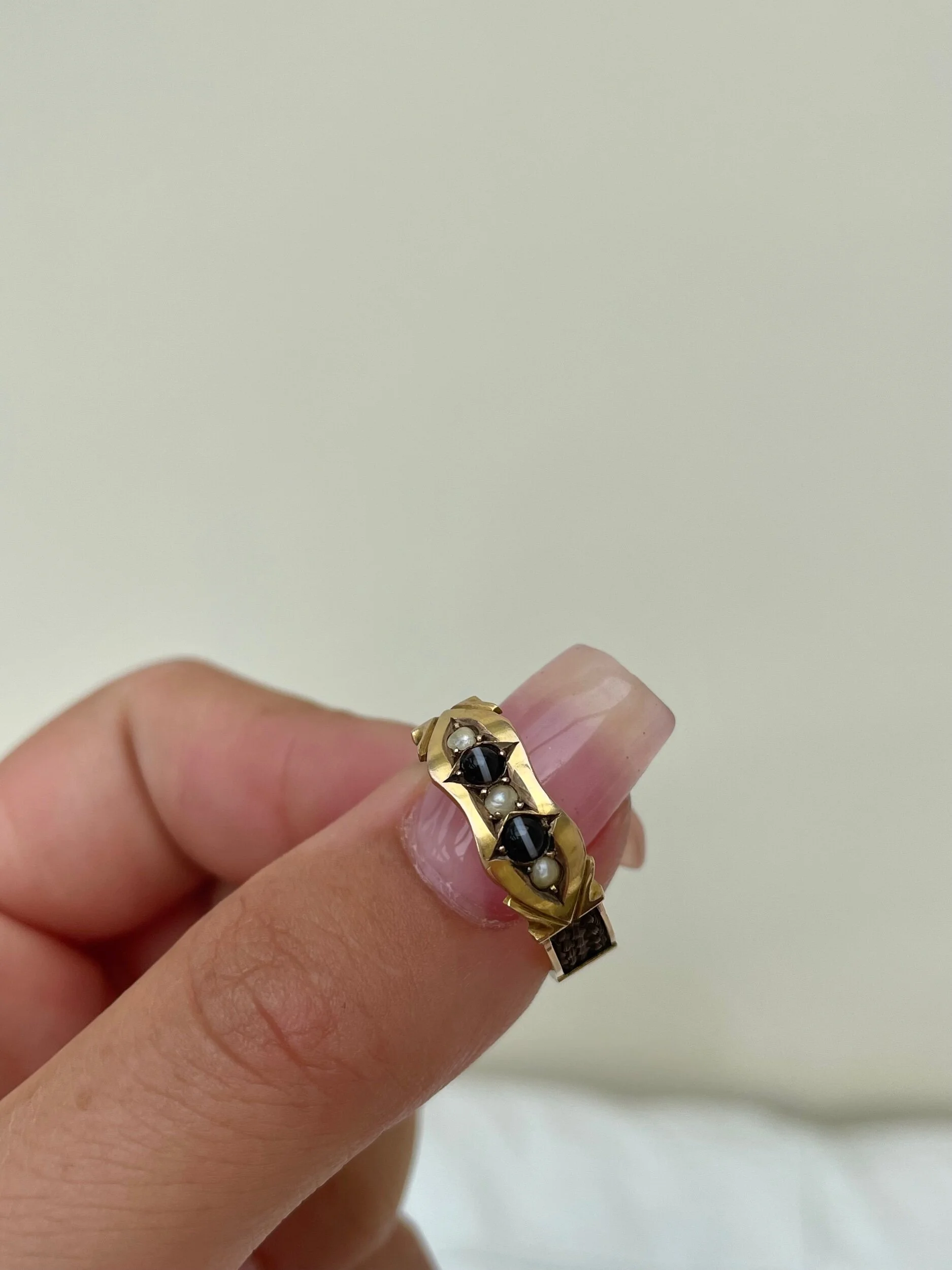 5847BAF5-76F4-4C26-B735-5231E3AAFD7D