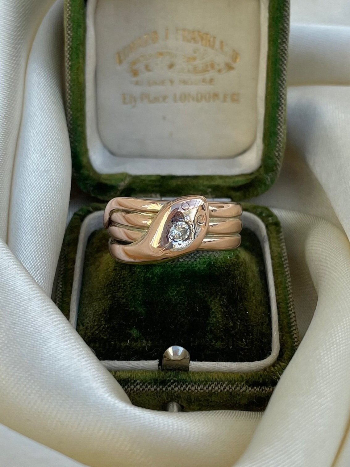 D381AC72-B761-4586-A8A7-6AC91F20029E