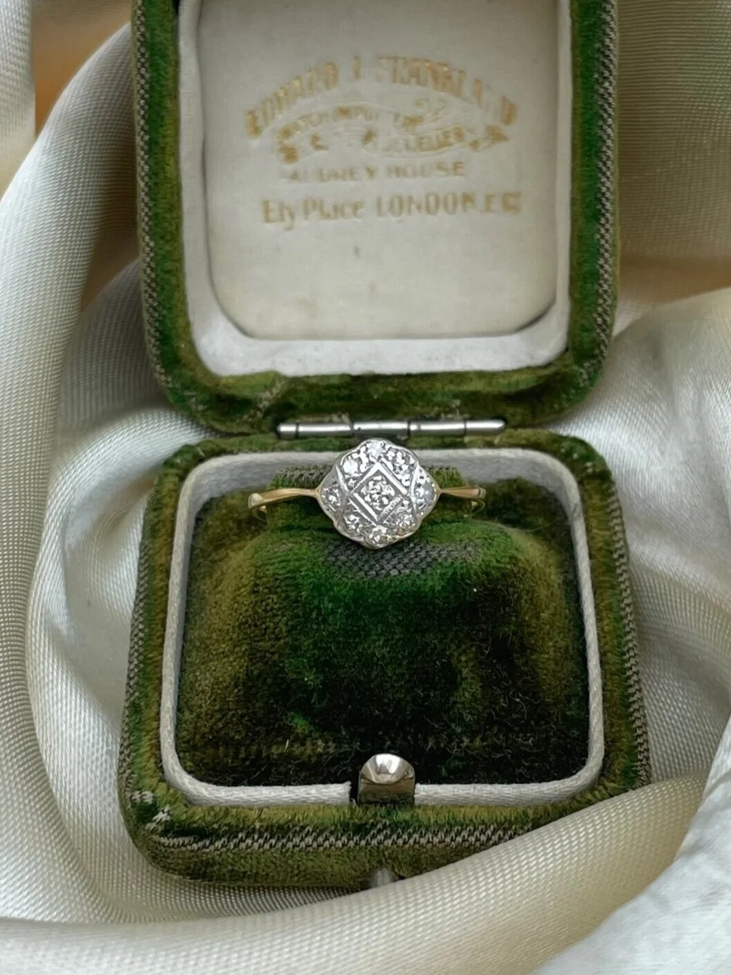 20DFD53D-BF85-4B90-9EC5-244D201409B3