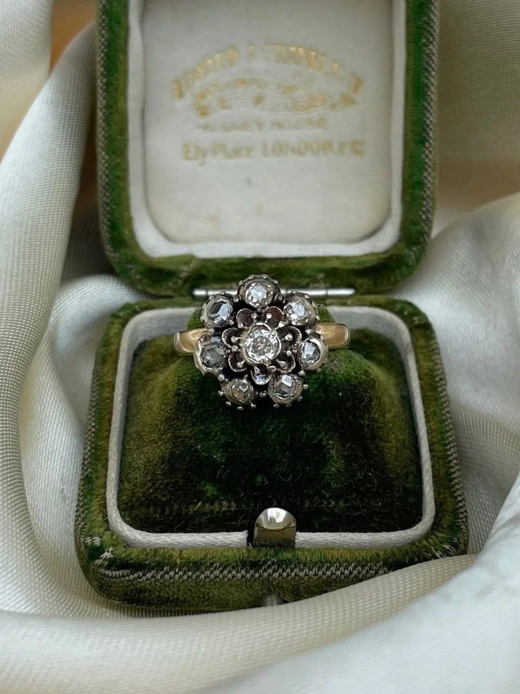 0F626774-24C8-4F0B-B44D-222BEB6472E3