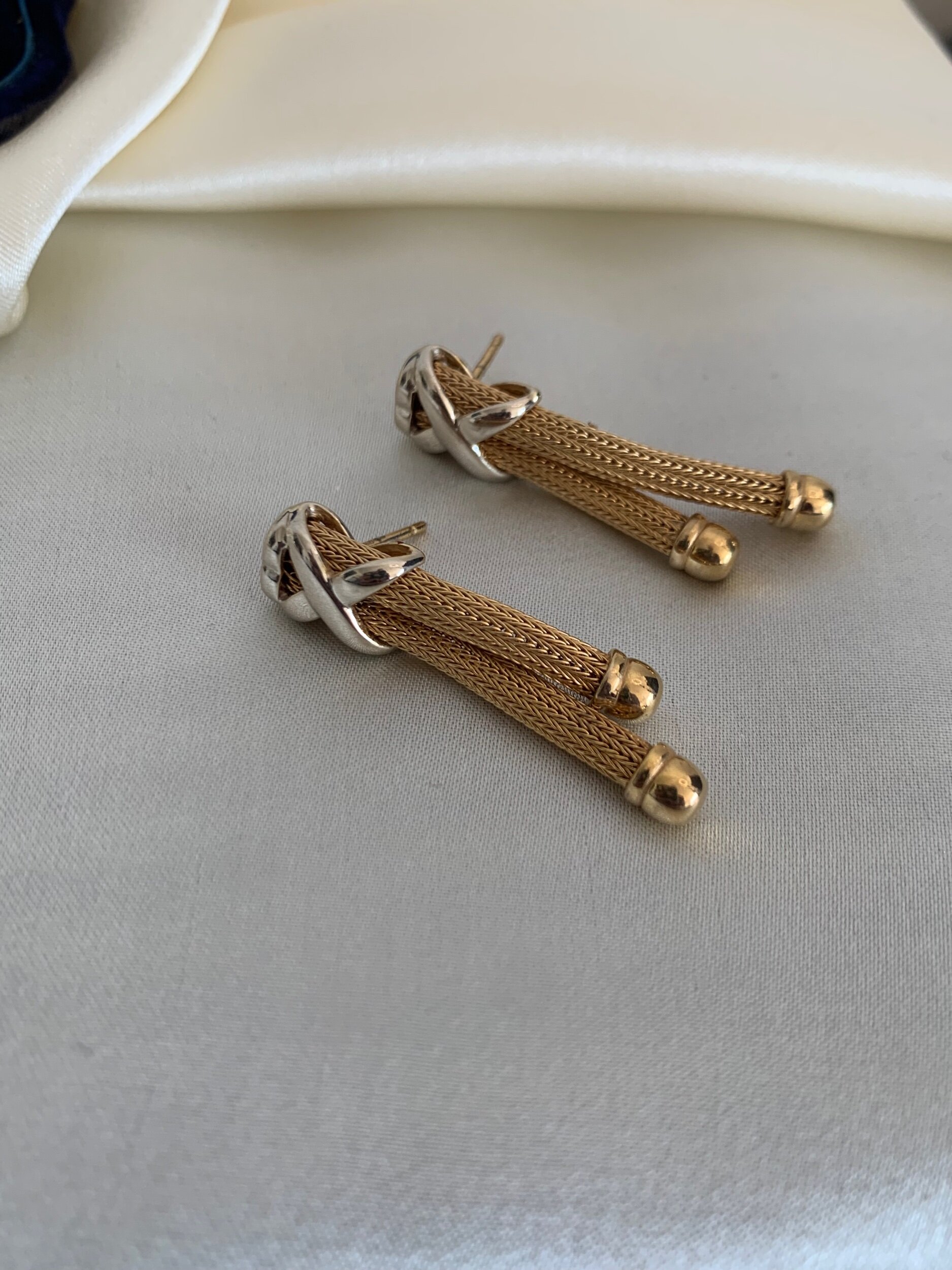 9F5A63BF-EDA0-441C-BF82-0B45236FC869