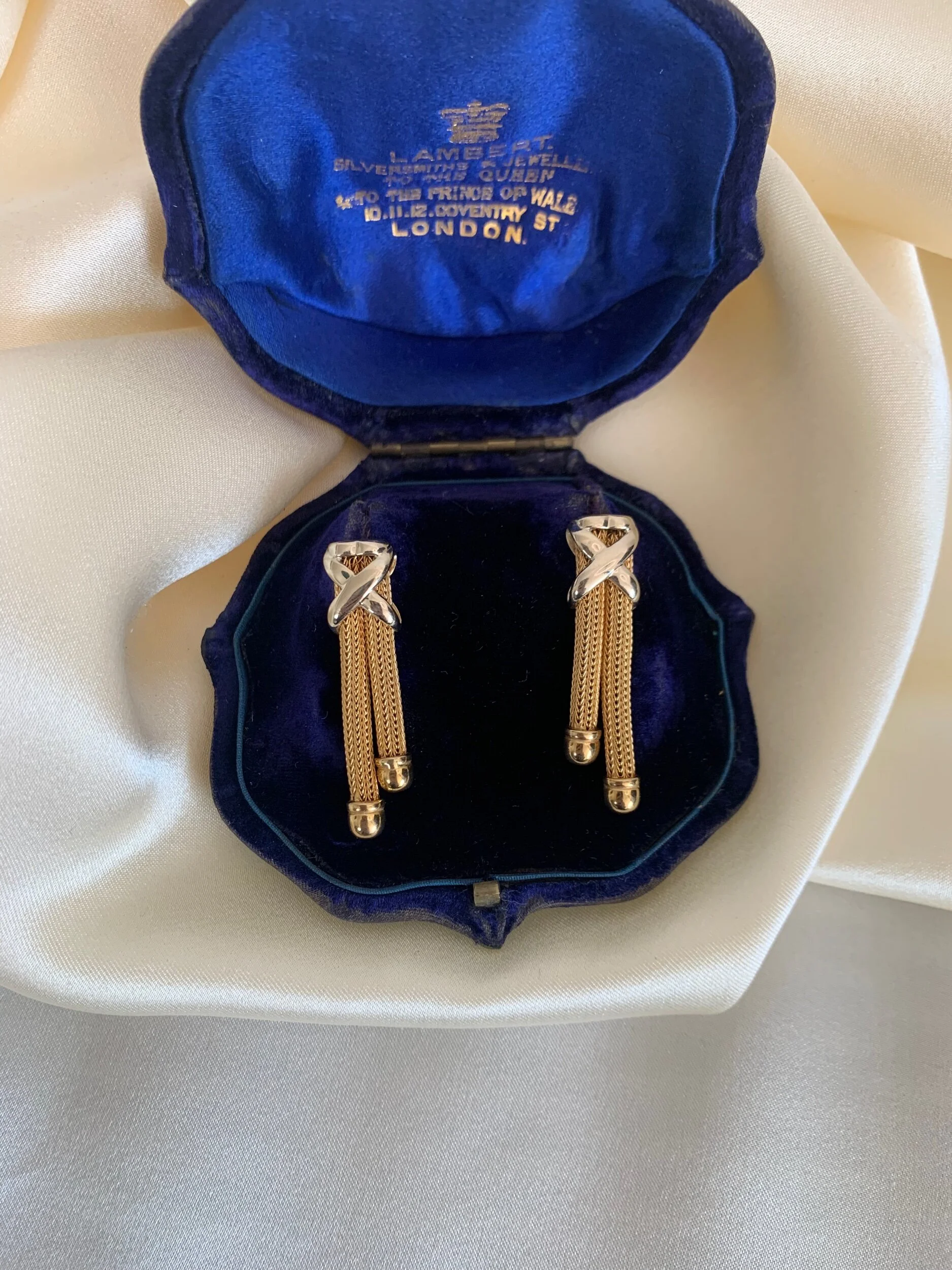 5E683CC1-4121-463A-BF2A-E53AC8893FCA