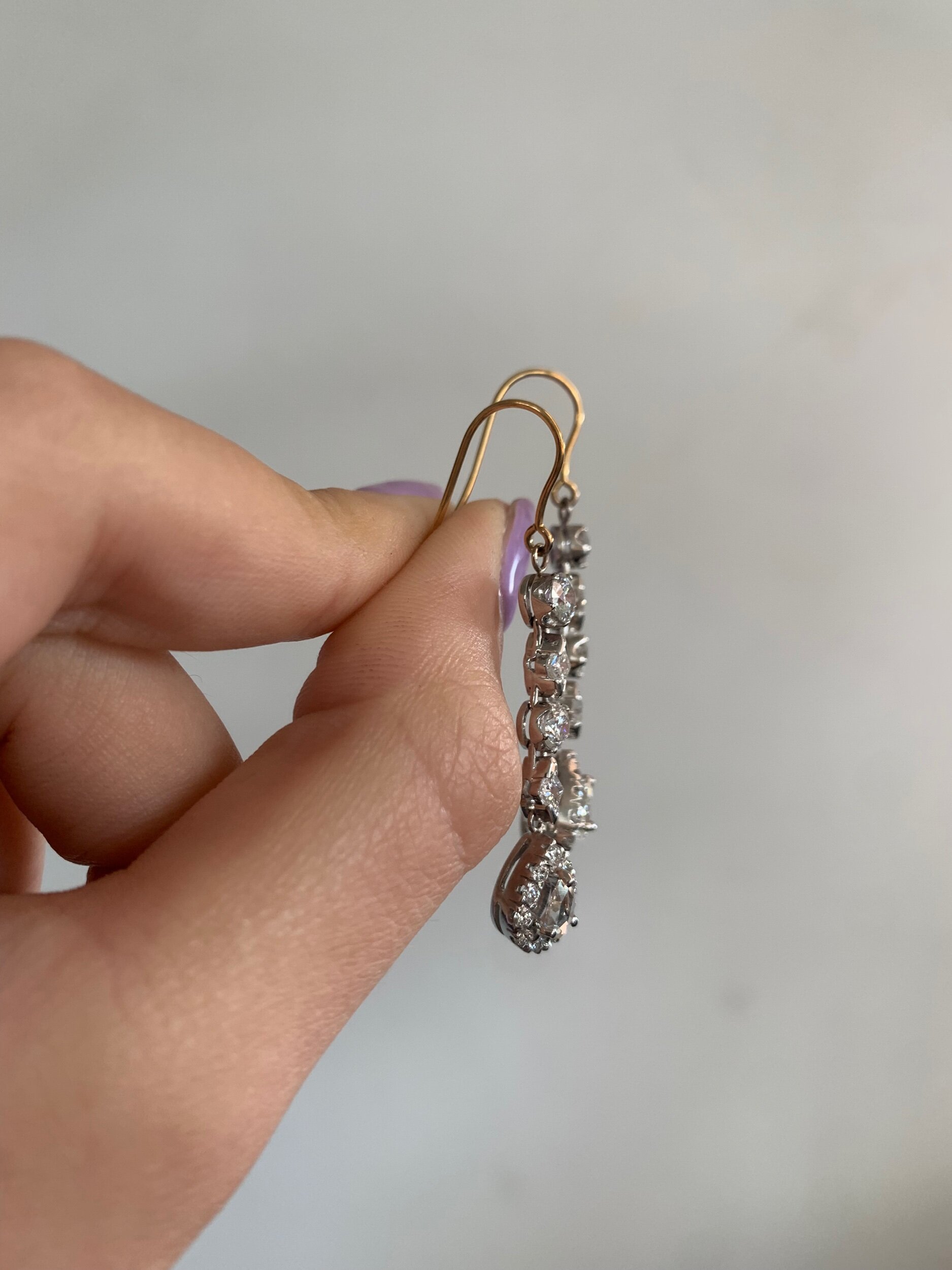 270E12A9-D98B-4239-8FBF-2DA0A2781217