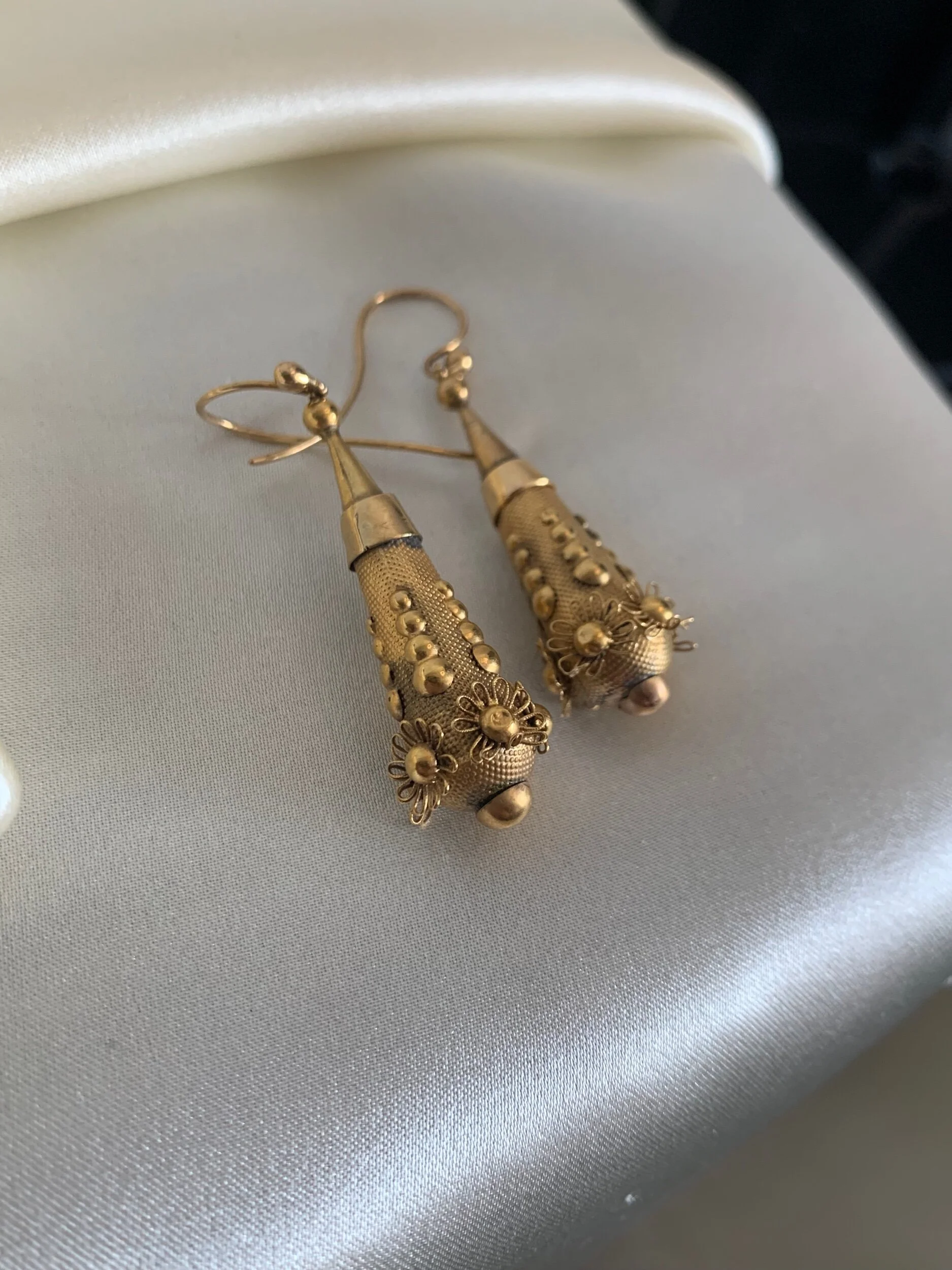 A1F01BDA-B802-41B9-AEE4-8D297B45BC49