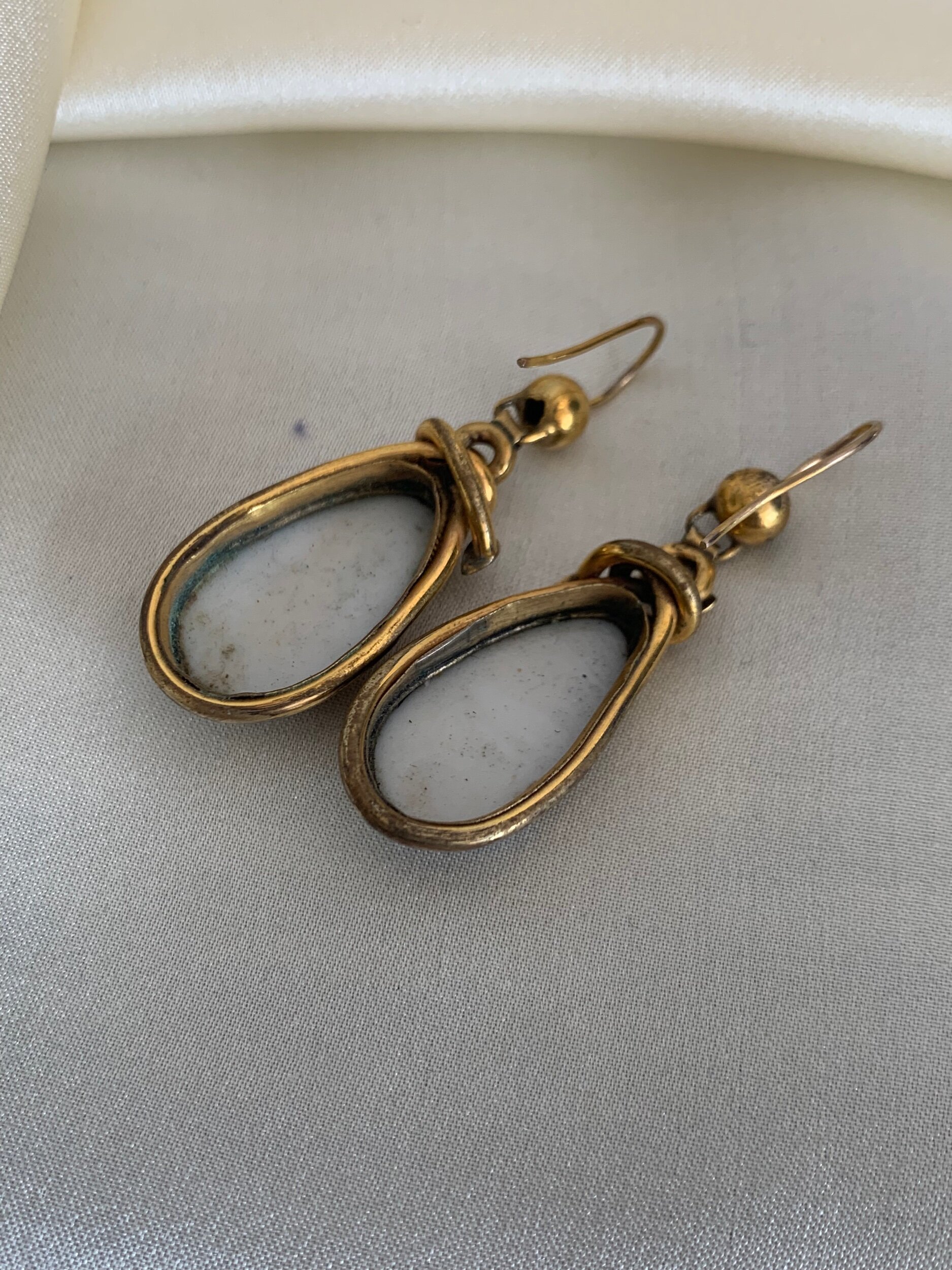 421EABA6-6639-4DE6-9B0D-993E71761FF2