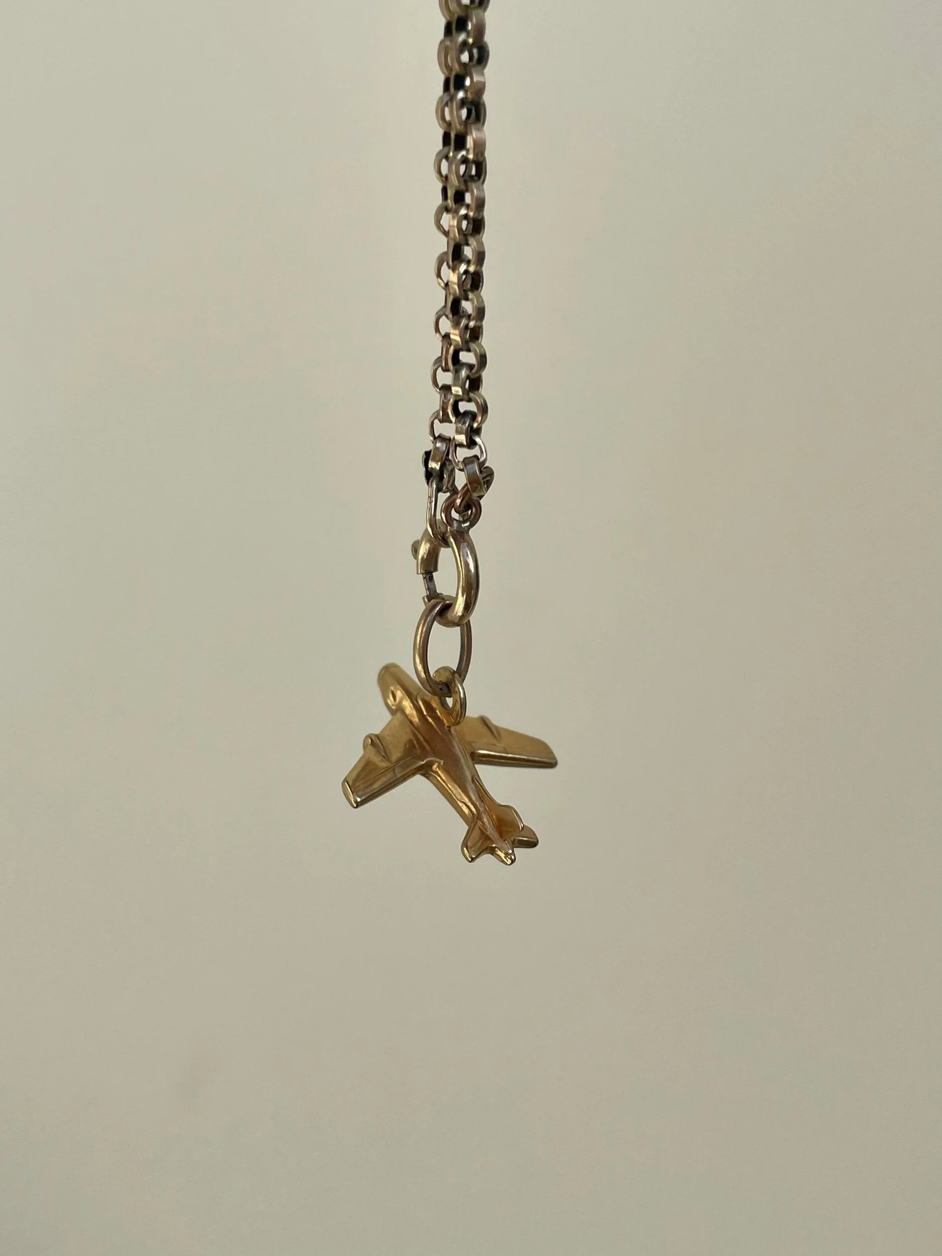 11685B83-7777-441E-BA2A-3C8007FEB056