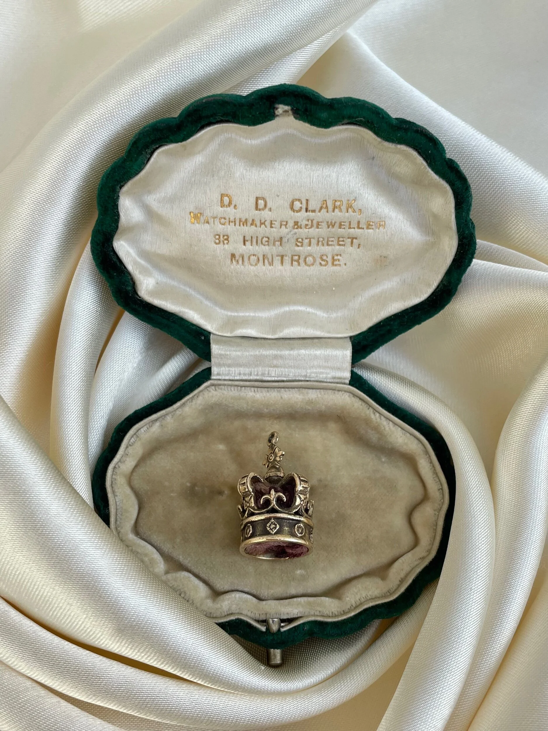 E134D32C-CE2B-4DC1-818F-EA0CCEDC3D35