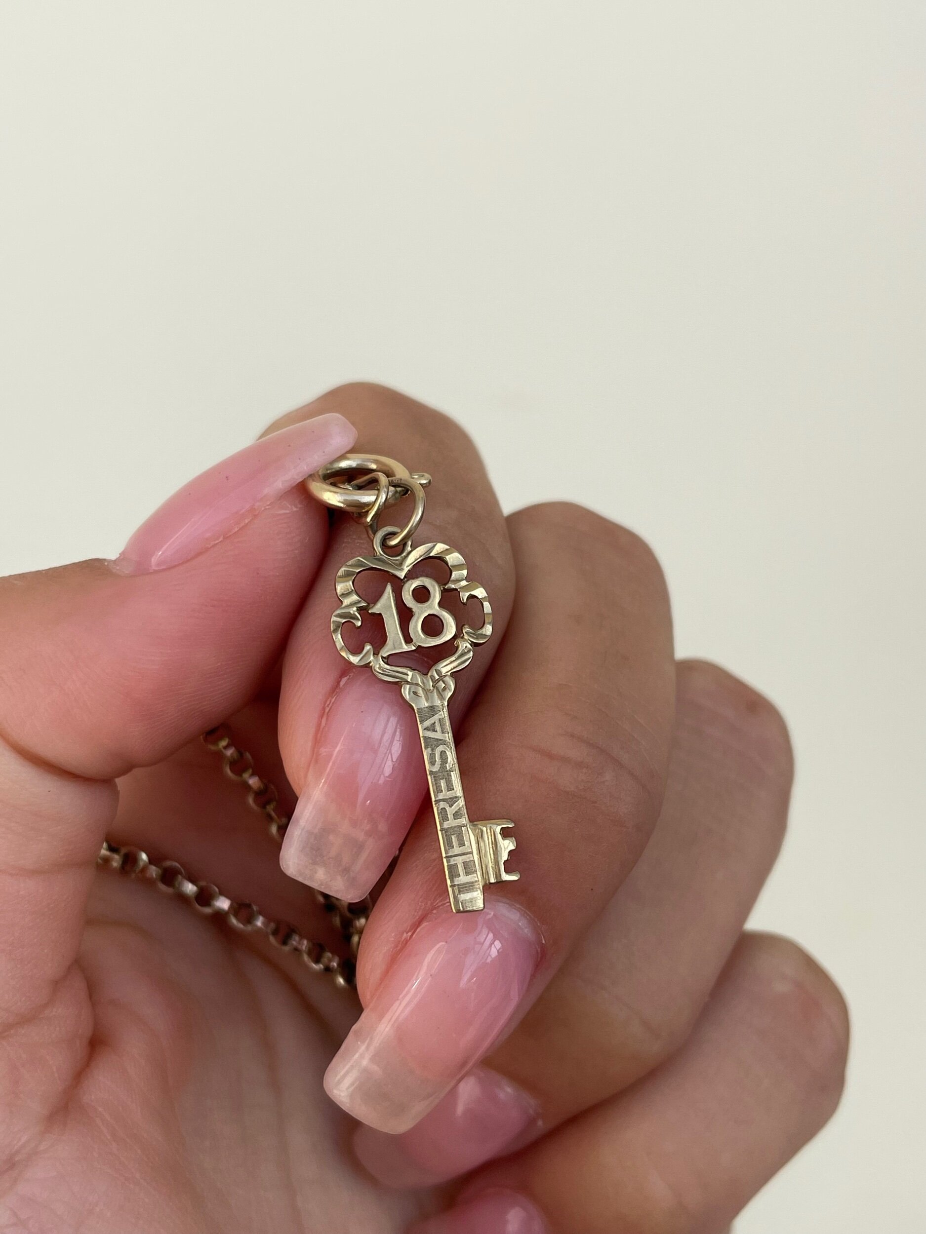 D888FA19-A8B6-47C5-AEB6-A1787903C1FE