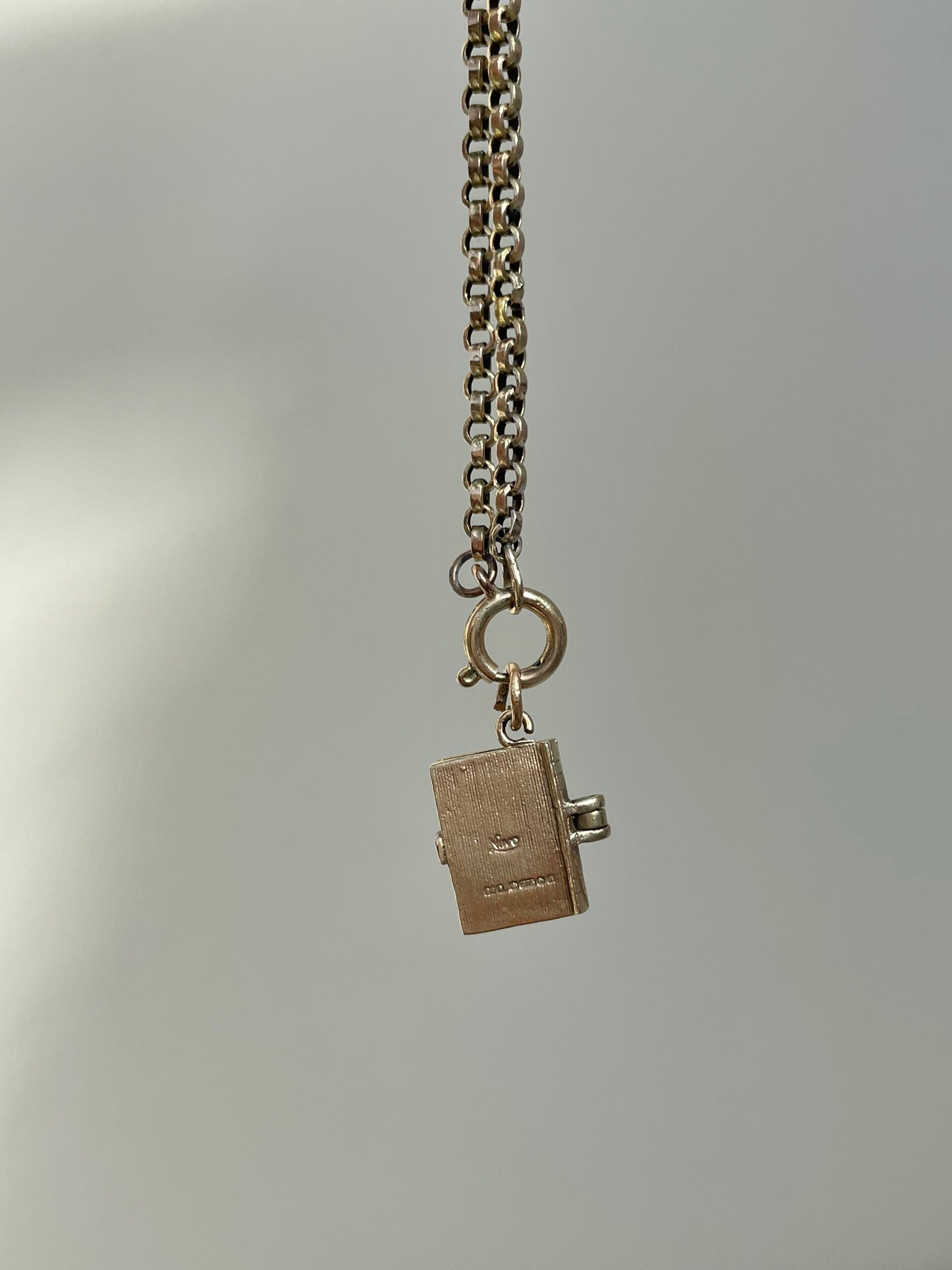 44E3963E-D4A9-4C75-A4A3-D02994C08E8E