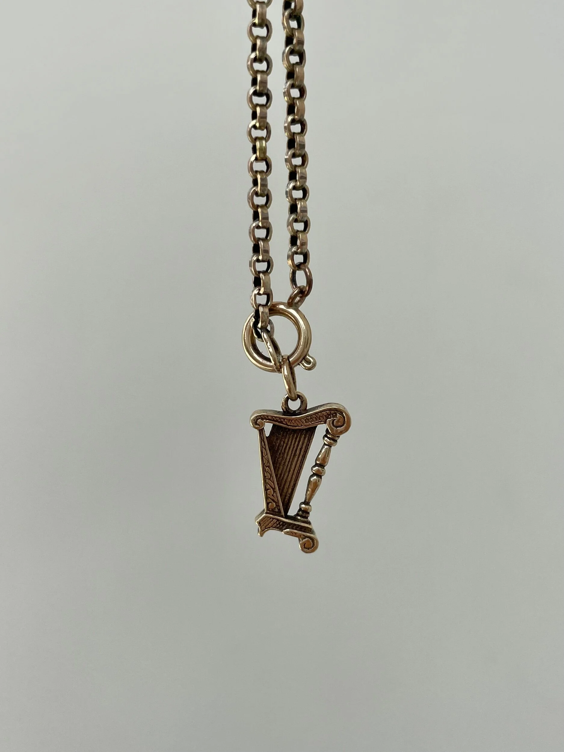 565DB4A9-C6E8-4D10-A0B0-C694BD072FFE