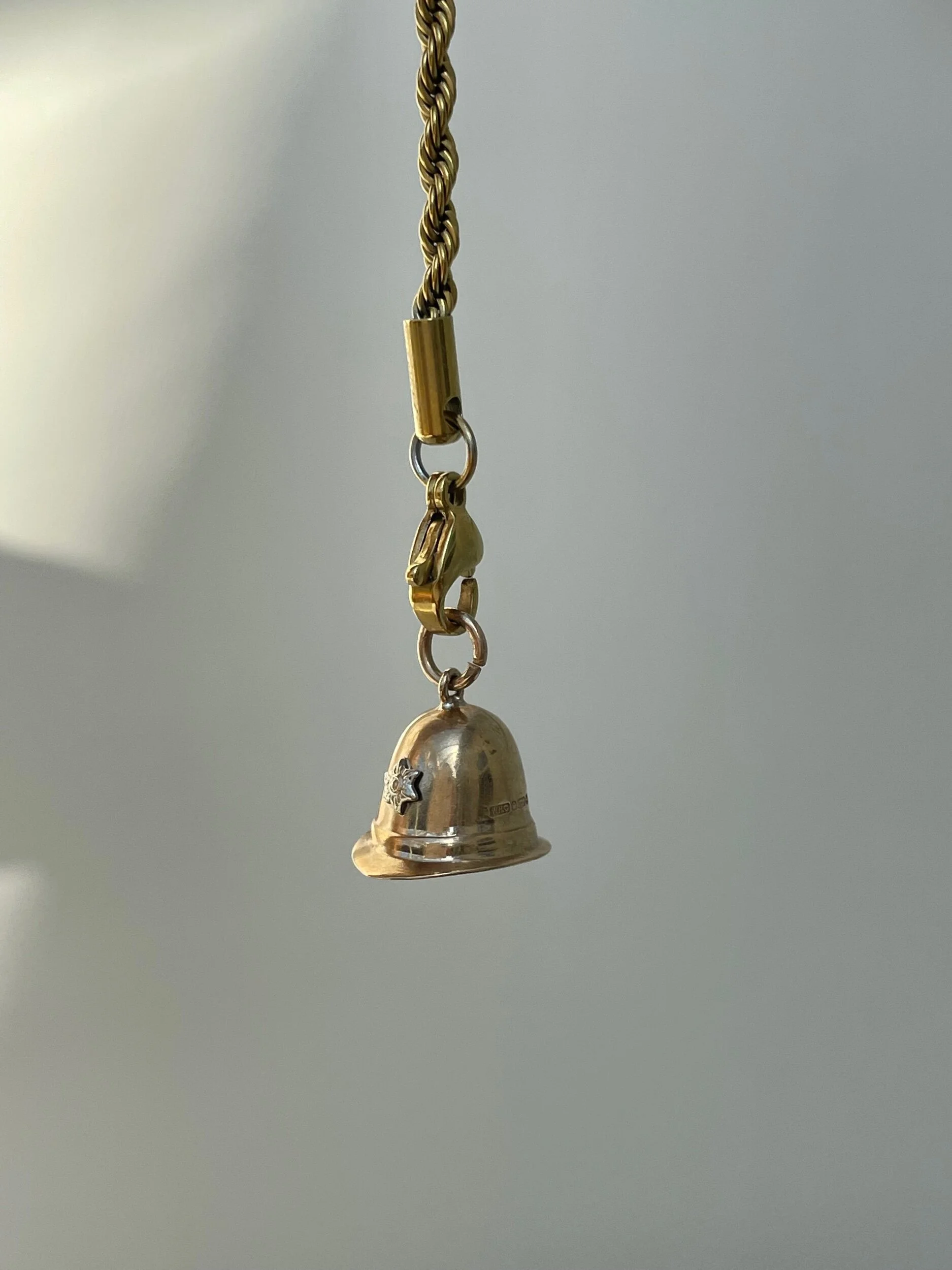 6A0259FA-4DDF-4674-B061-D5CD6512A1D9