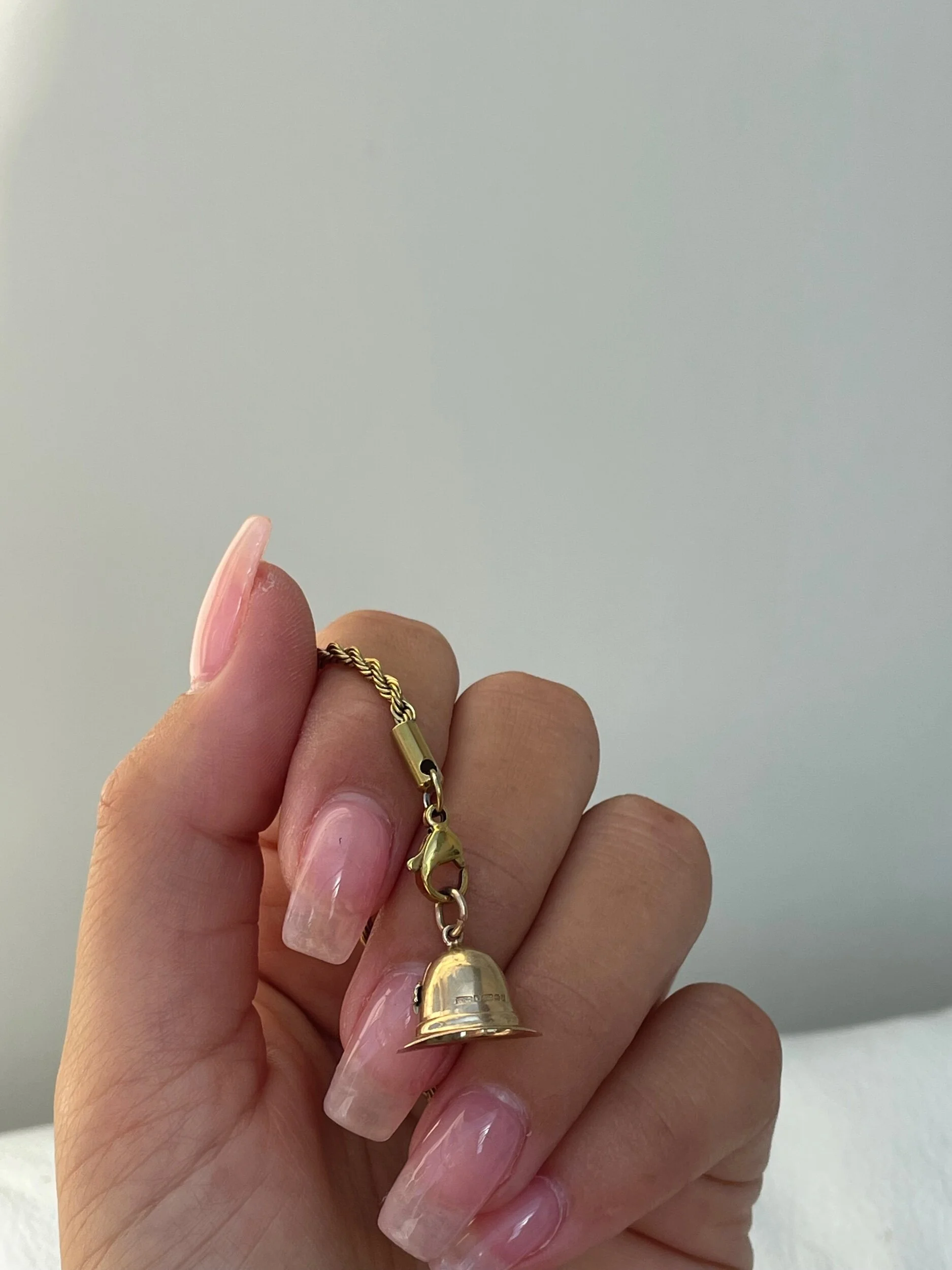 F918A7CC-B06C-45EA-AF21-1B181469B712