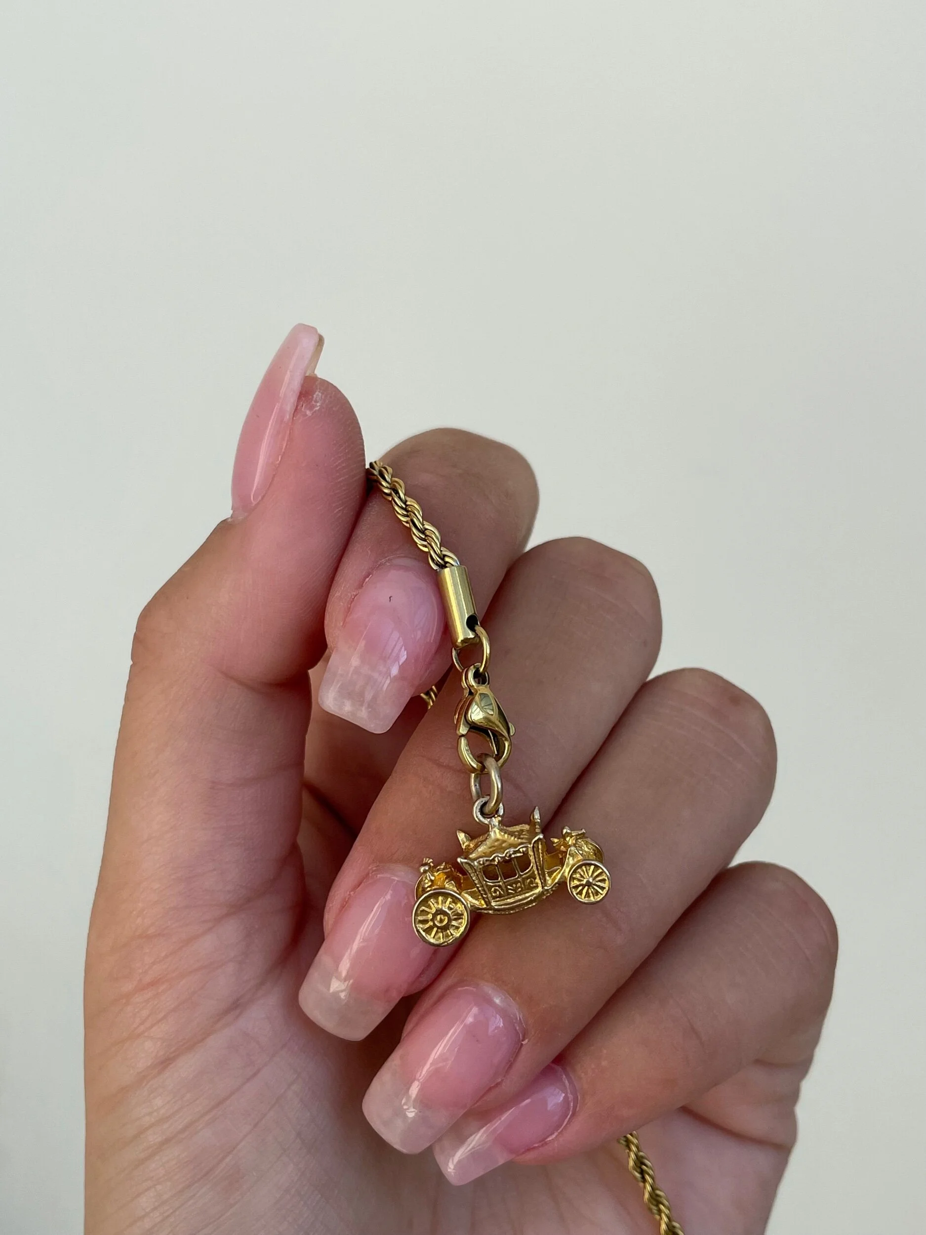 BD6E0F35-035D-4B5D-9644-19F3D919B27C