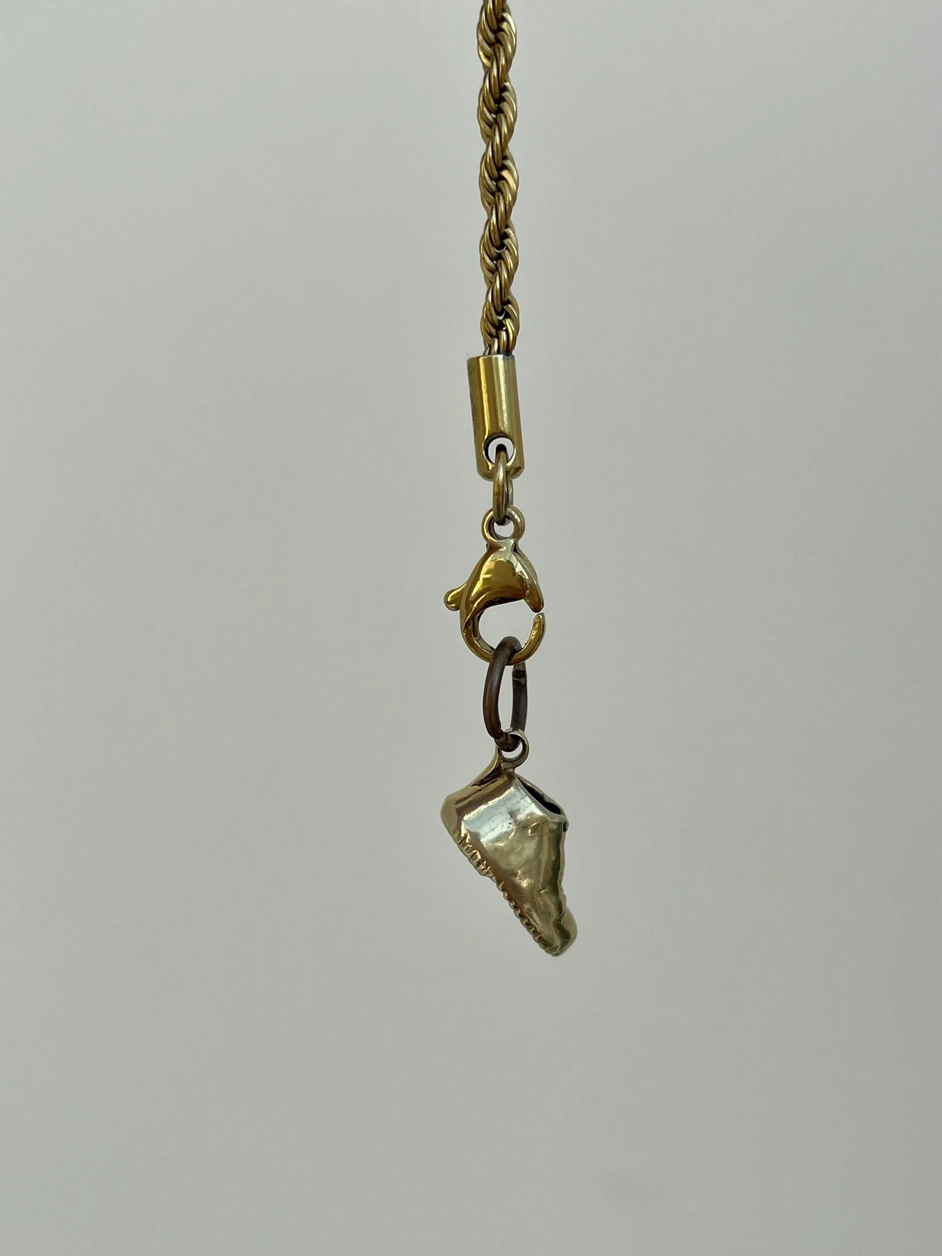 EE2F88EE-309C-484C-9DE8-42AC8ACFCAC1