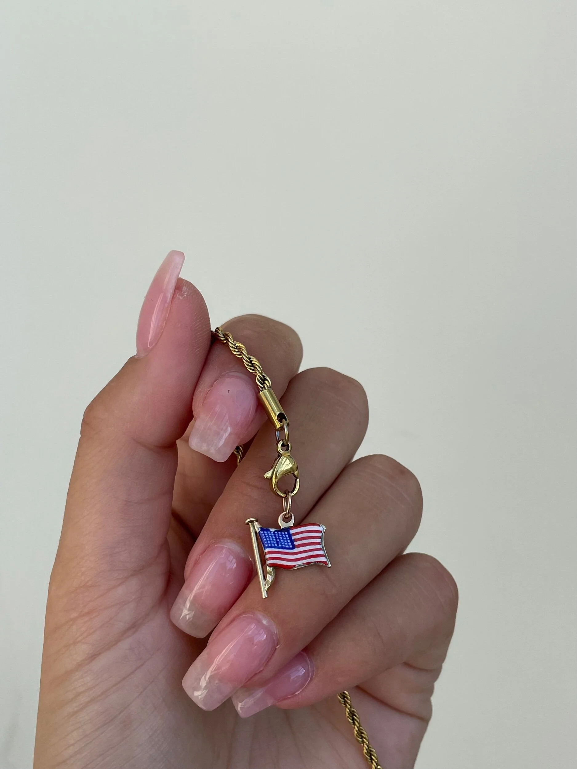 C9B5151B-7792-4CF7-BA40-8209A137B9AA