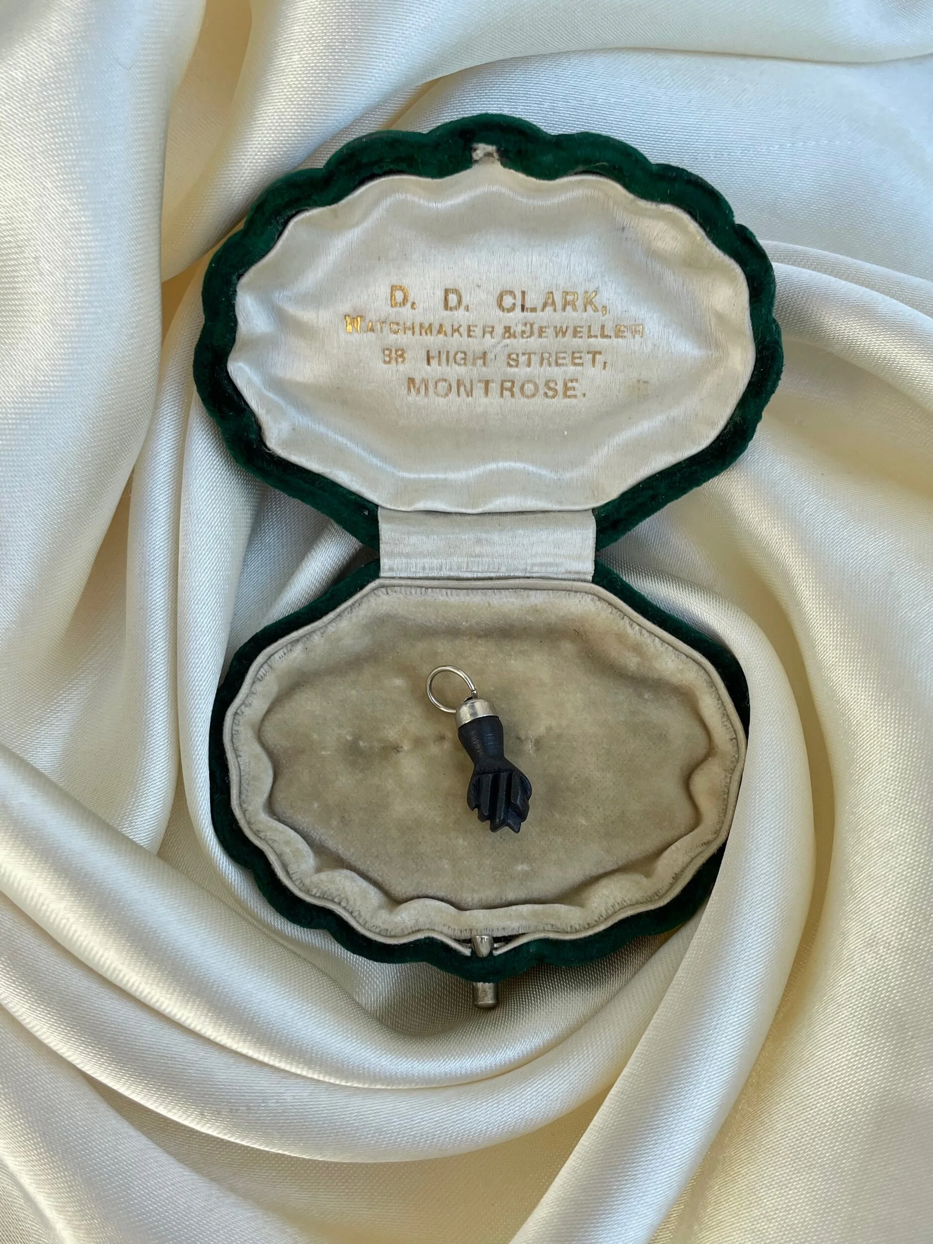 9F7A0706-0791-400D-9CF6-724987CD51FF