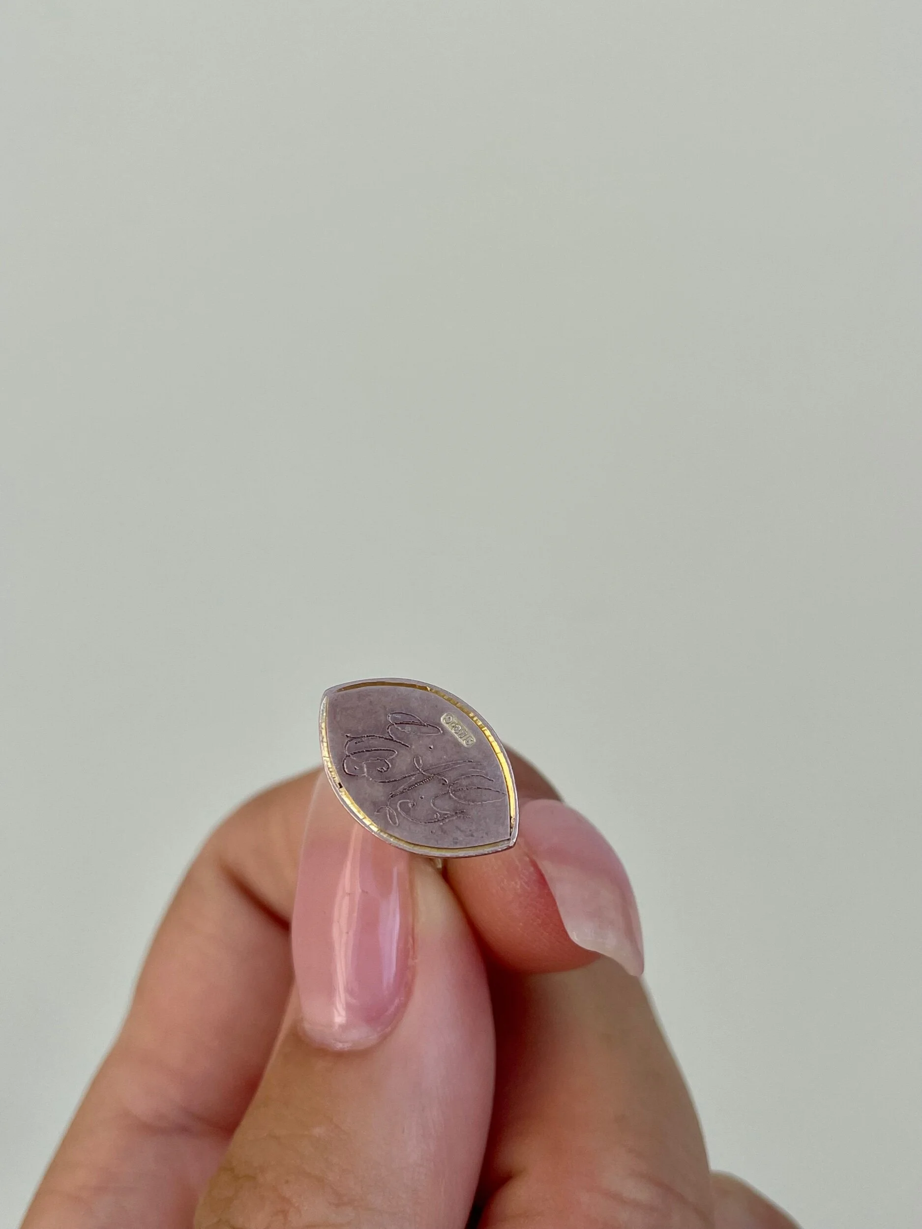 FED790EB-5D24-48BE-BABD-AF03D34A3385