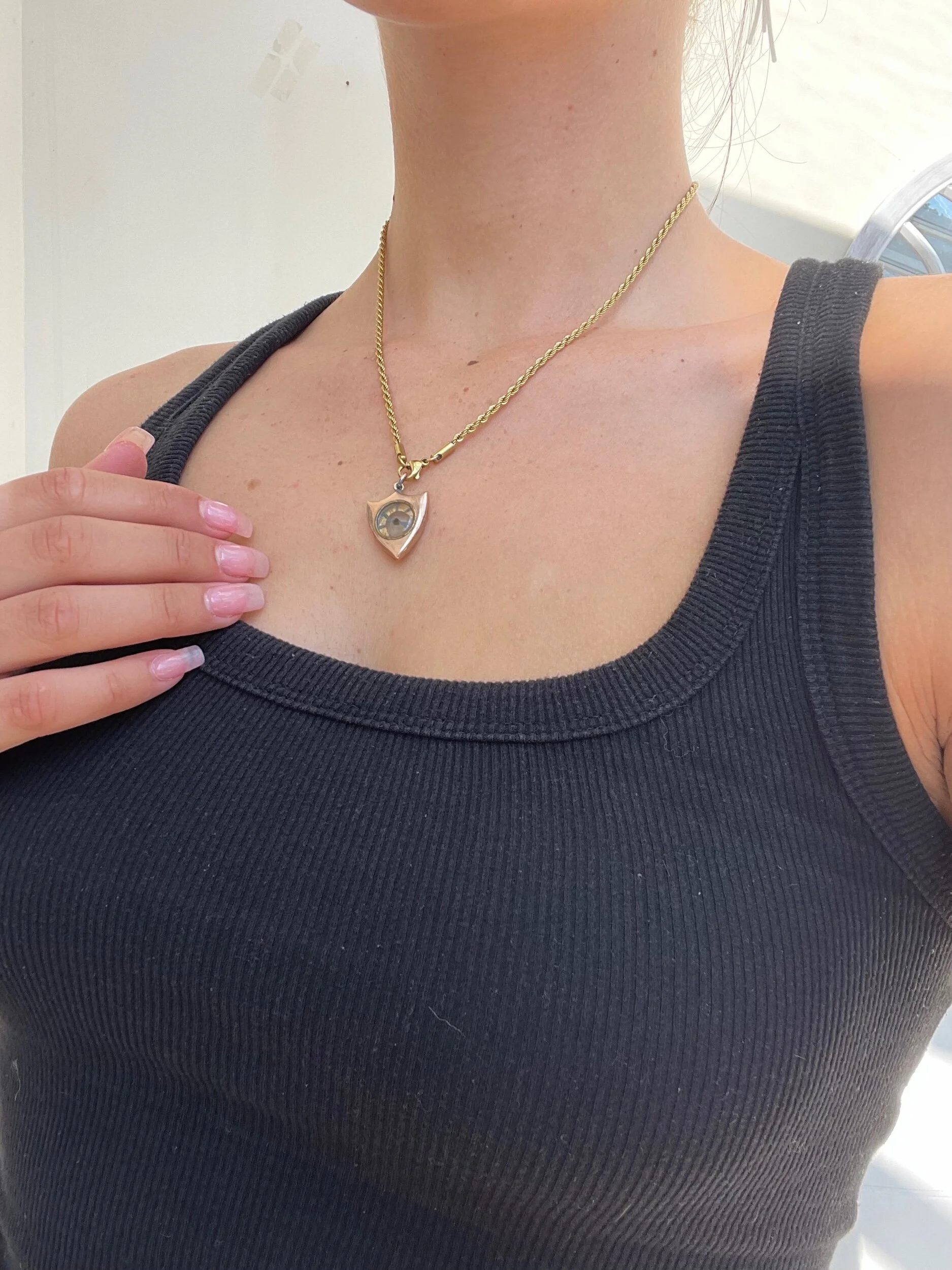 15EB1B2D-0AF3-4844-85F3-07F45D98C0EB