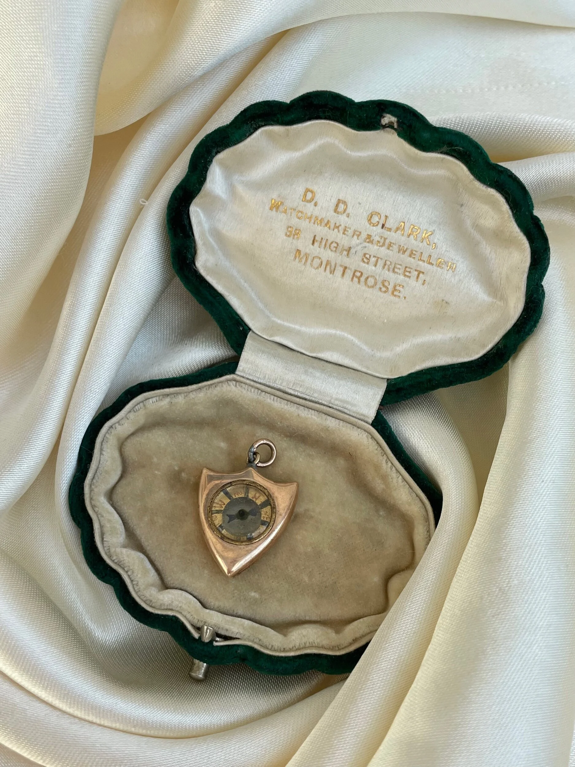 35AA771E-12AC-4A4F-BD28-D1B7F83F532F