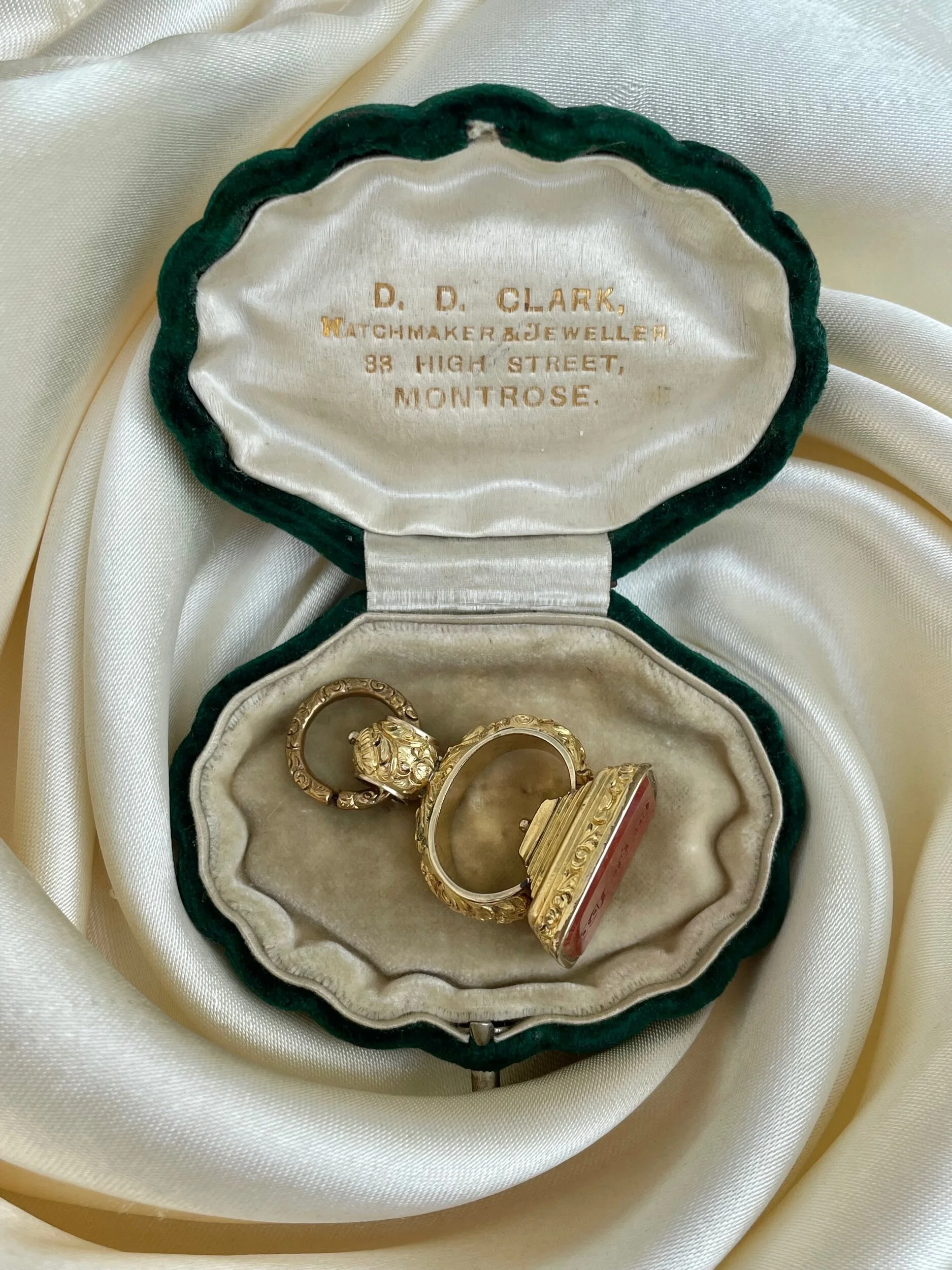 2148B8F2-3FC8-49DF-A3A5-0388264ED0B2