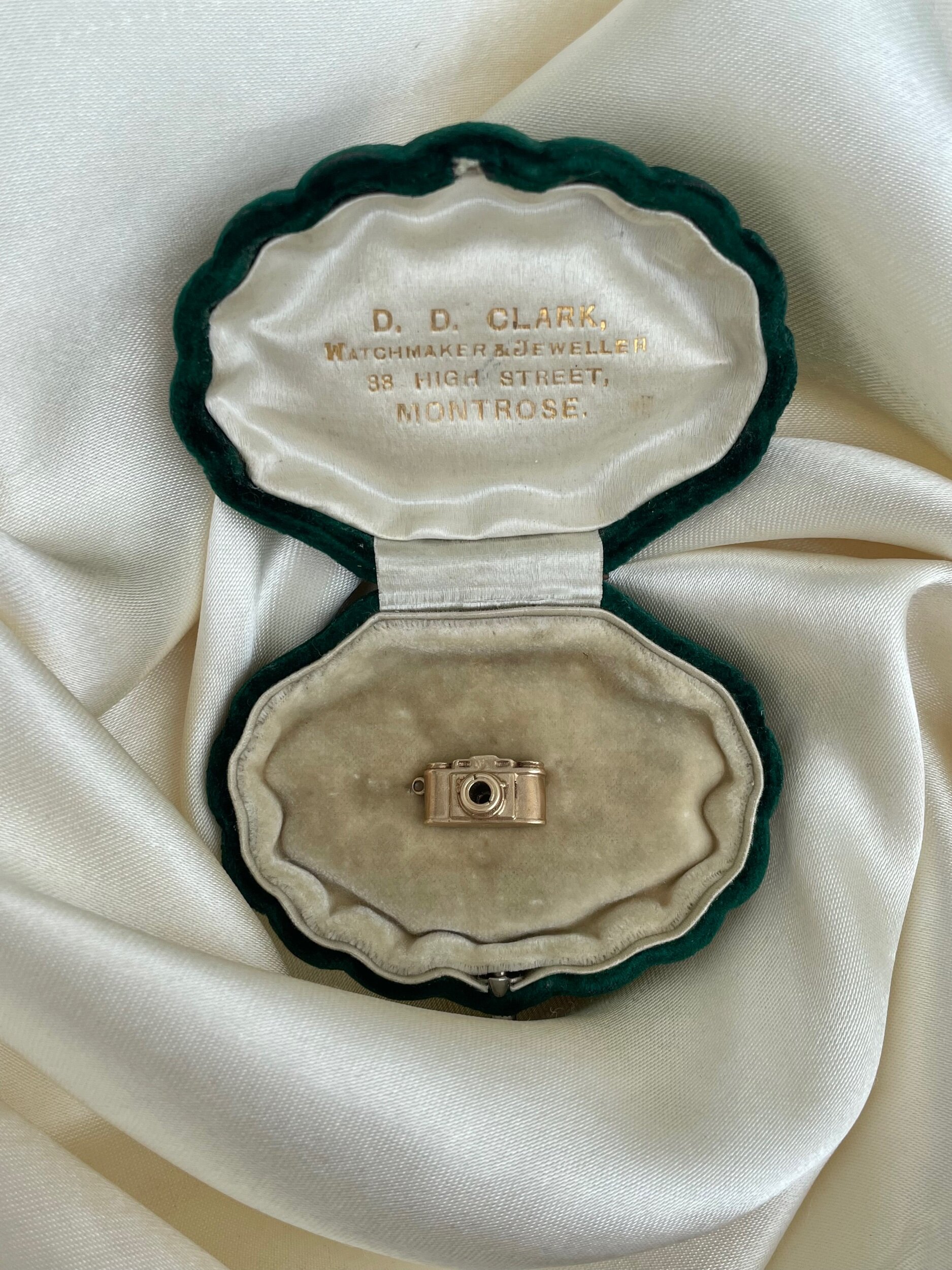 593CE94E-B255-4809-9305-0FFF75A544D1