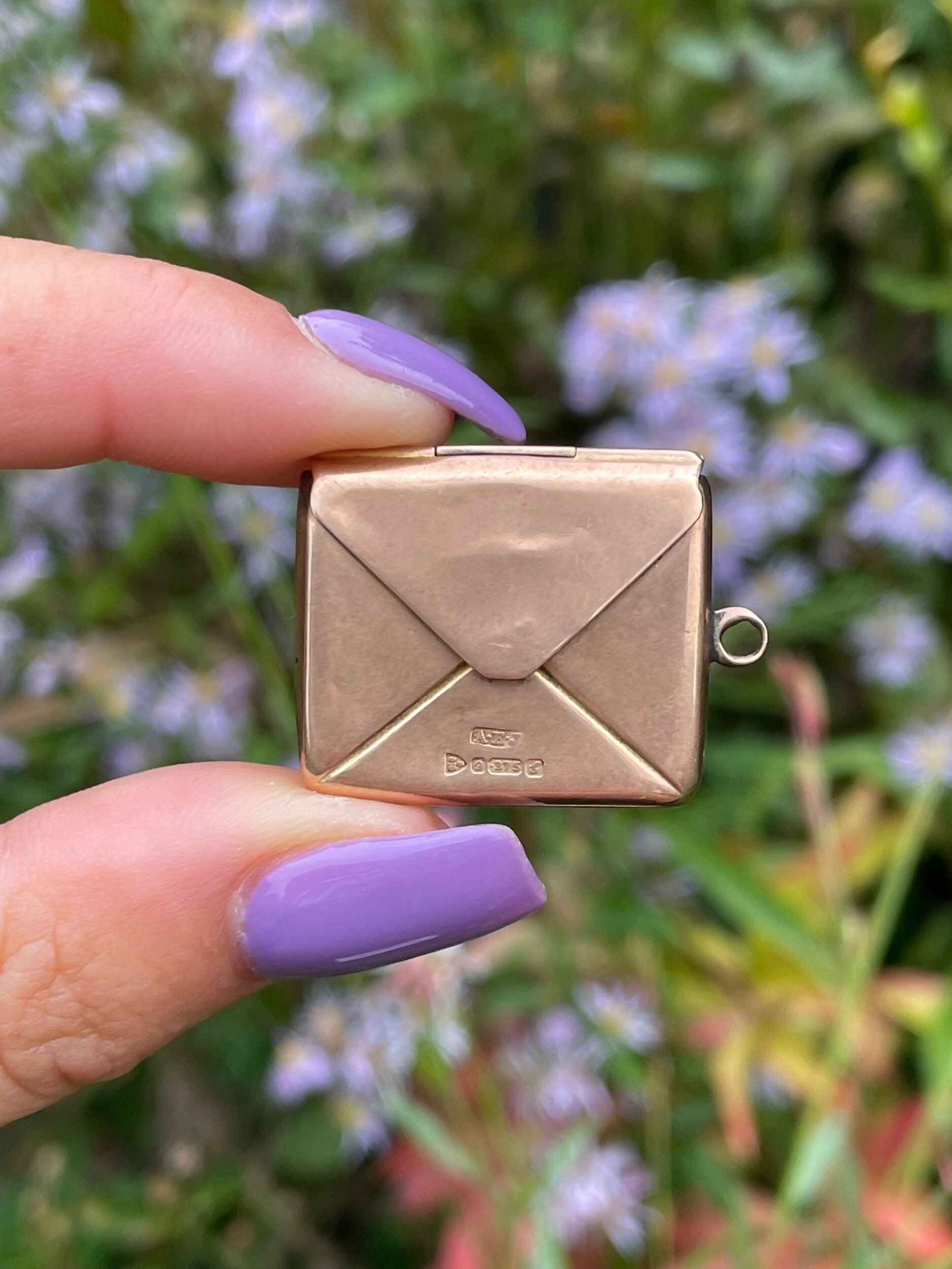 41F5114E-48C7-4B1D-BA85-ECFB31232A2F