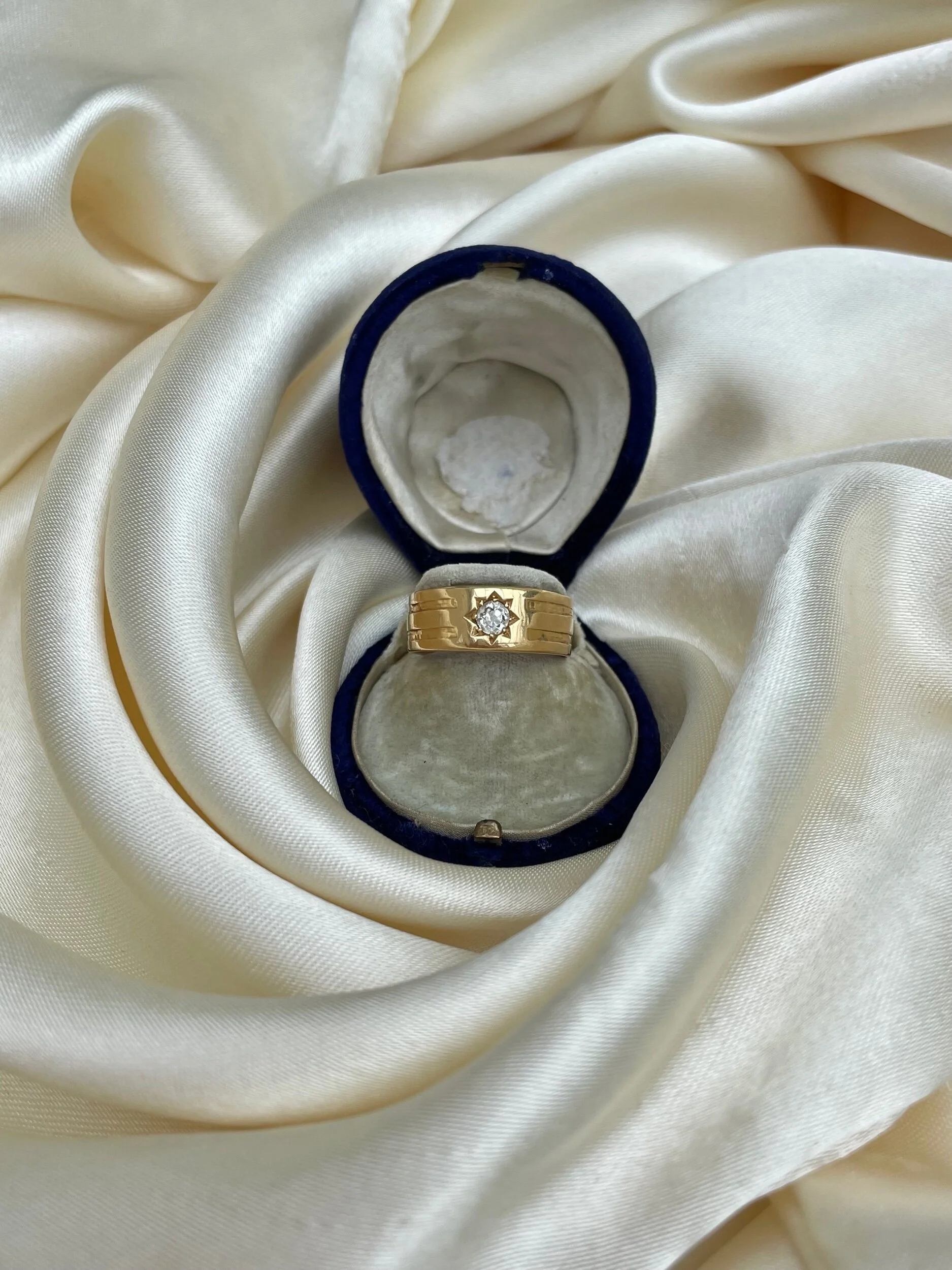 F1EC235E-6DF5-445F-9D3A-C2C9975D95C0