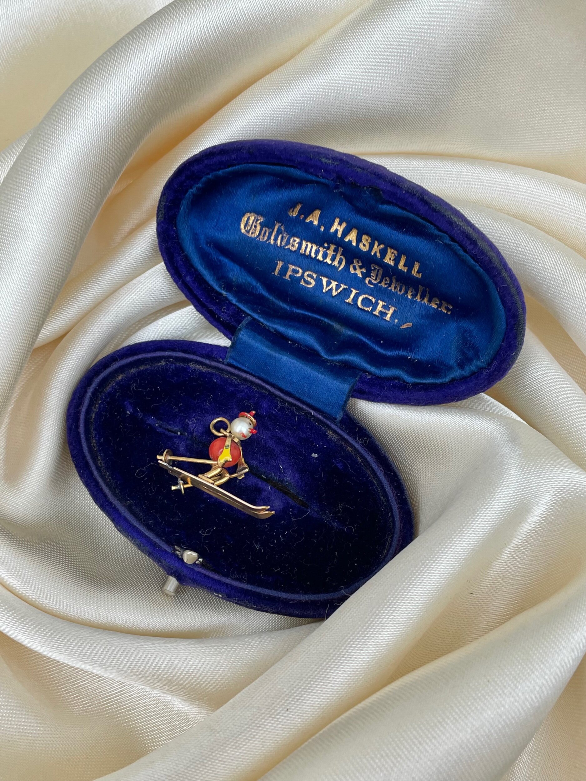 D9B7A2E3-6314-4D7E-B075-9A547F756B06