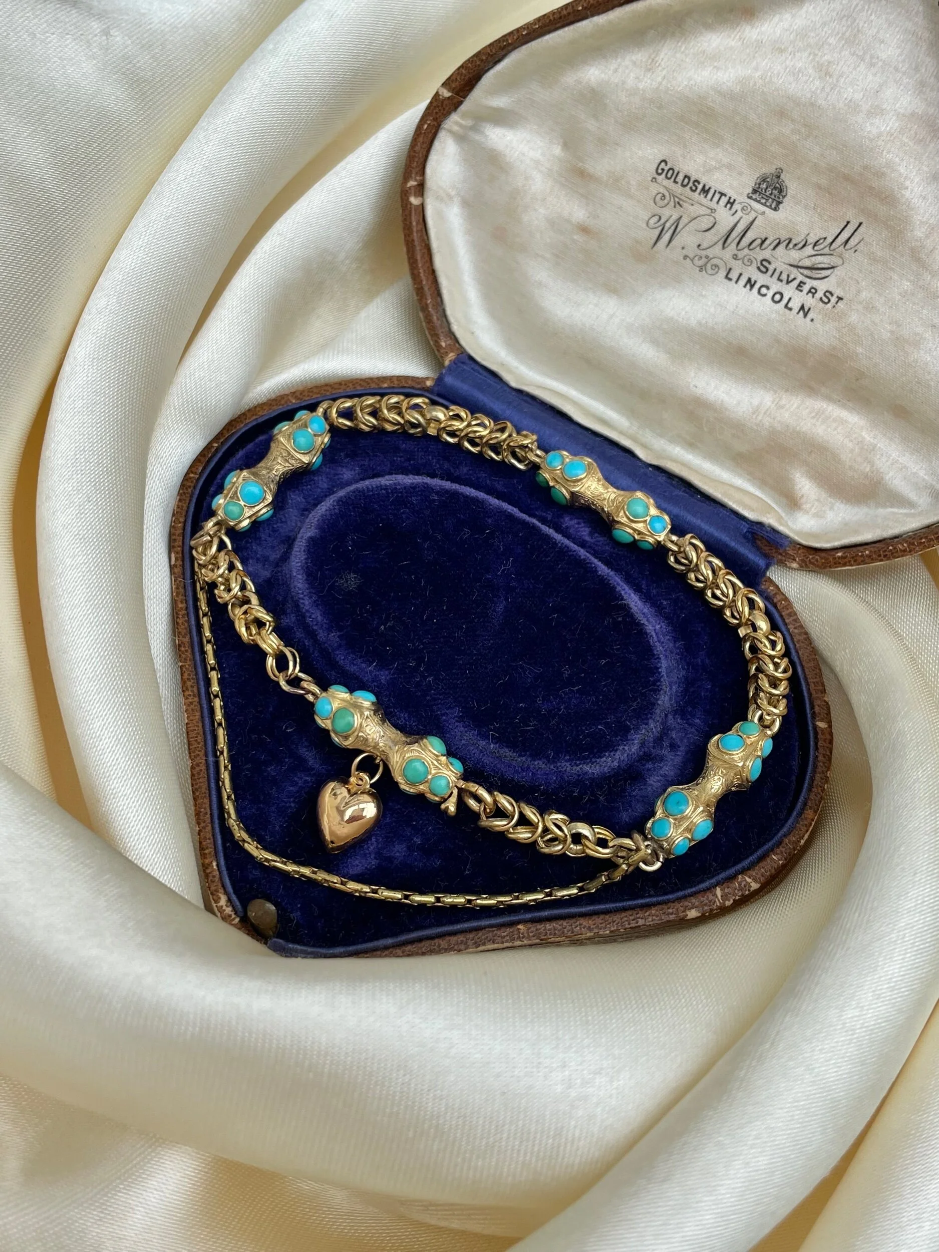 E467C974-D949-4A3E-AE0D-DF08FBE5AD8E