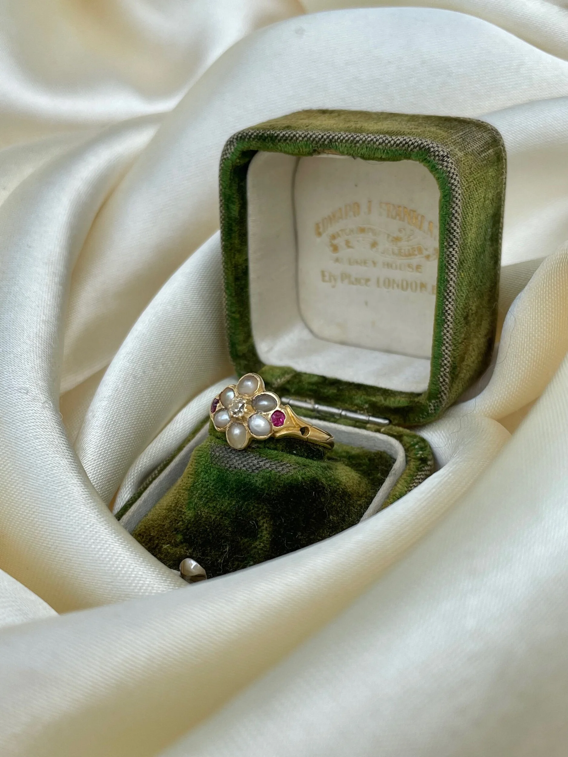 B4B0B0F5-D640-437F-BC0A-8481DE21F003