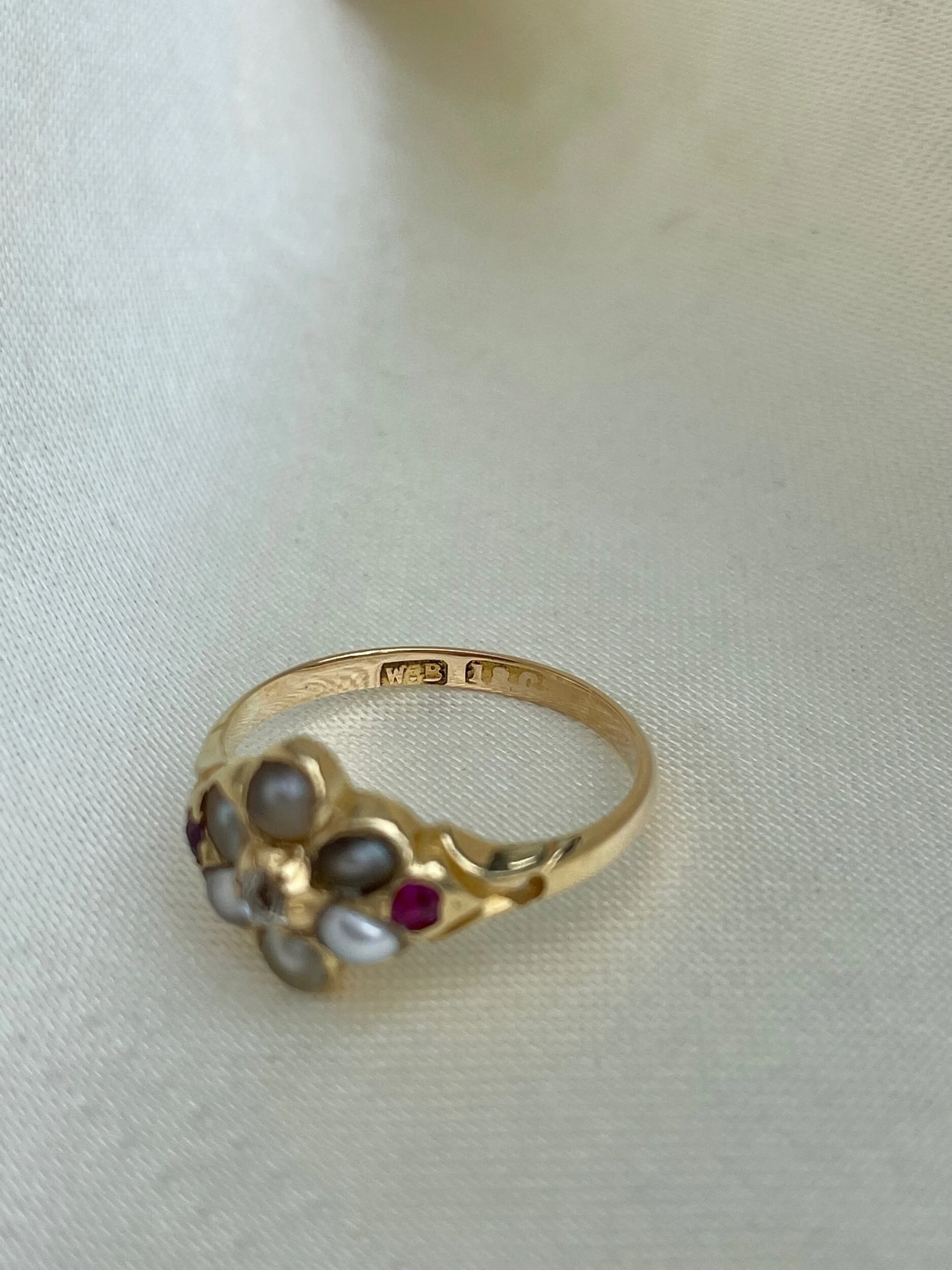 5F488F47-27DF-495D-A53A-C1068B530A25