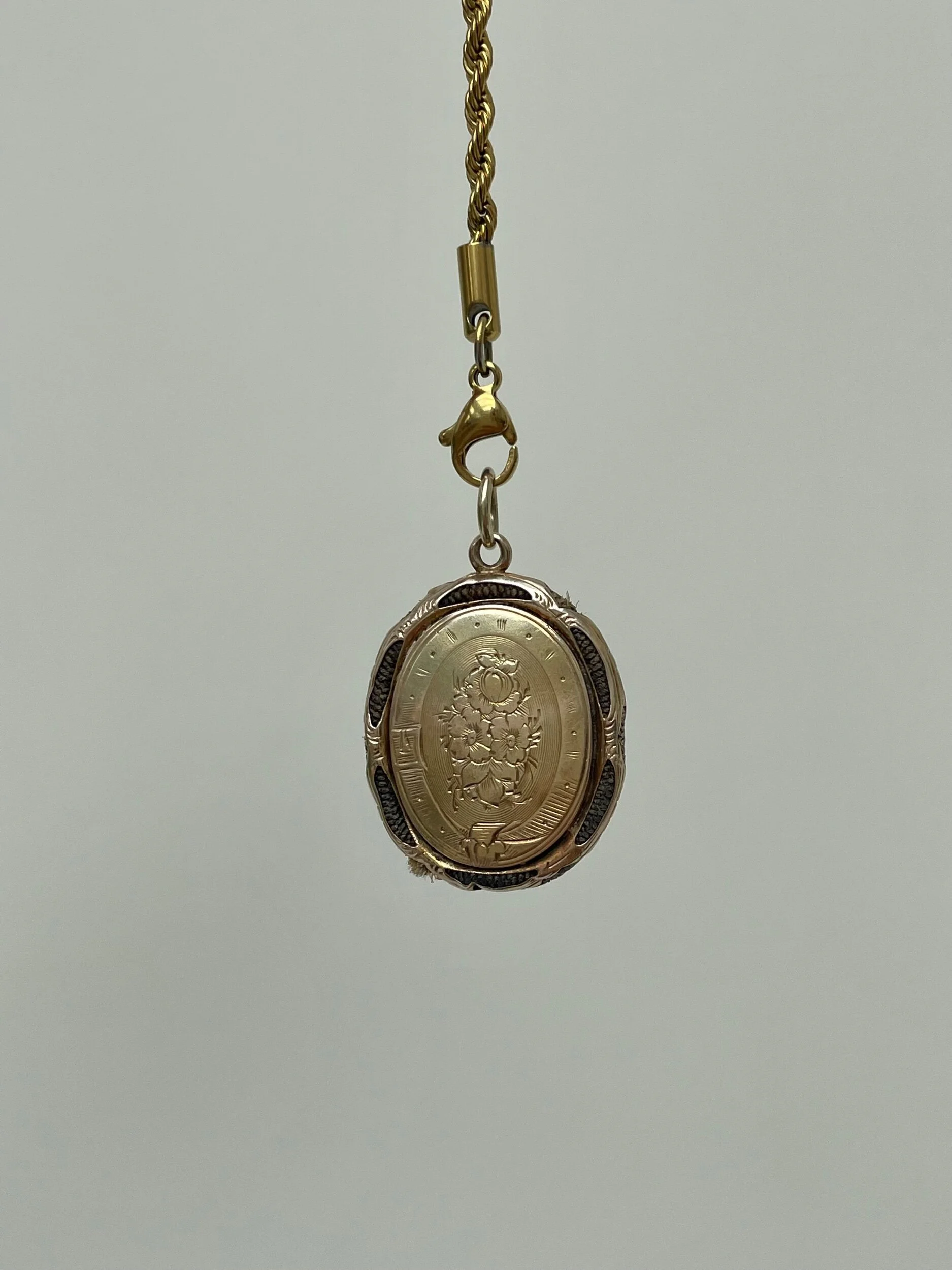 25589125-14DE-421C-A0FD-B10B3F7100B5