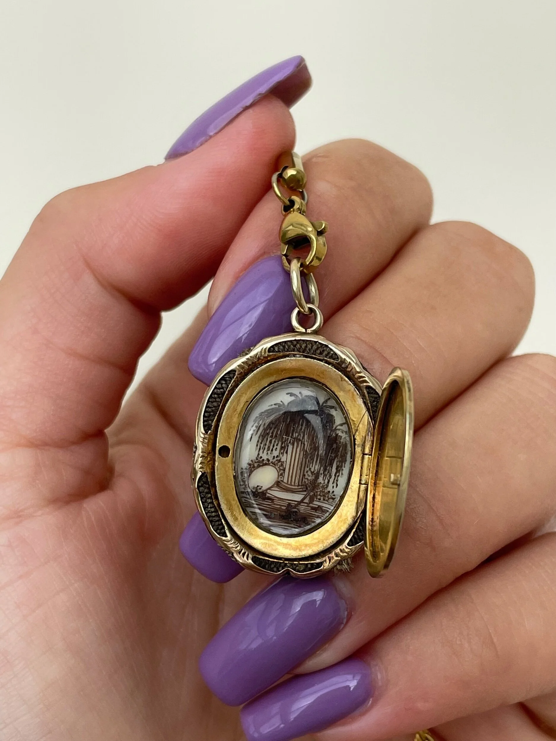 A2090A31-5A2A-452D-8B32-5759F7E462E2