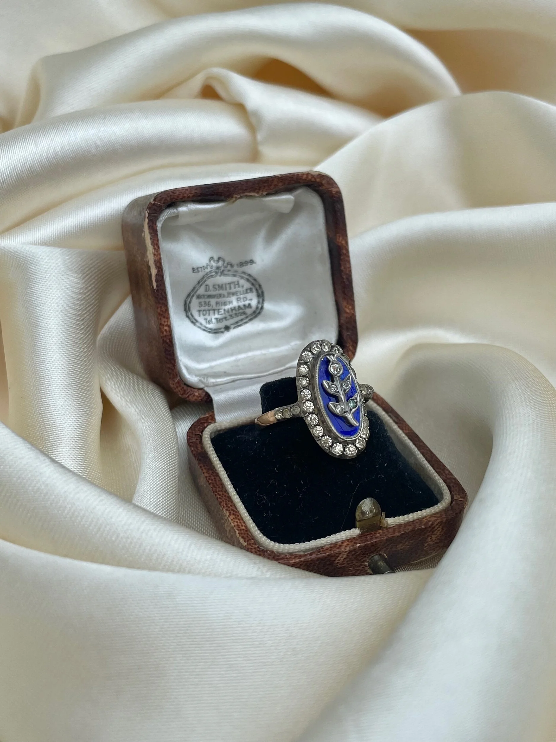 691E25B8-F7FB-441C-B259-7DC908C55A3C